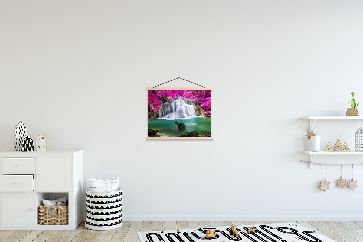 MuchoWow Poster Wasserfall - Rosa - Bäume, (1 St), Posterleiste, Textilposter für Wohnzimmer, Bilderleiste, Magnetisch
