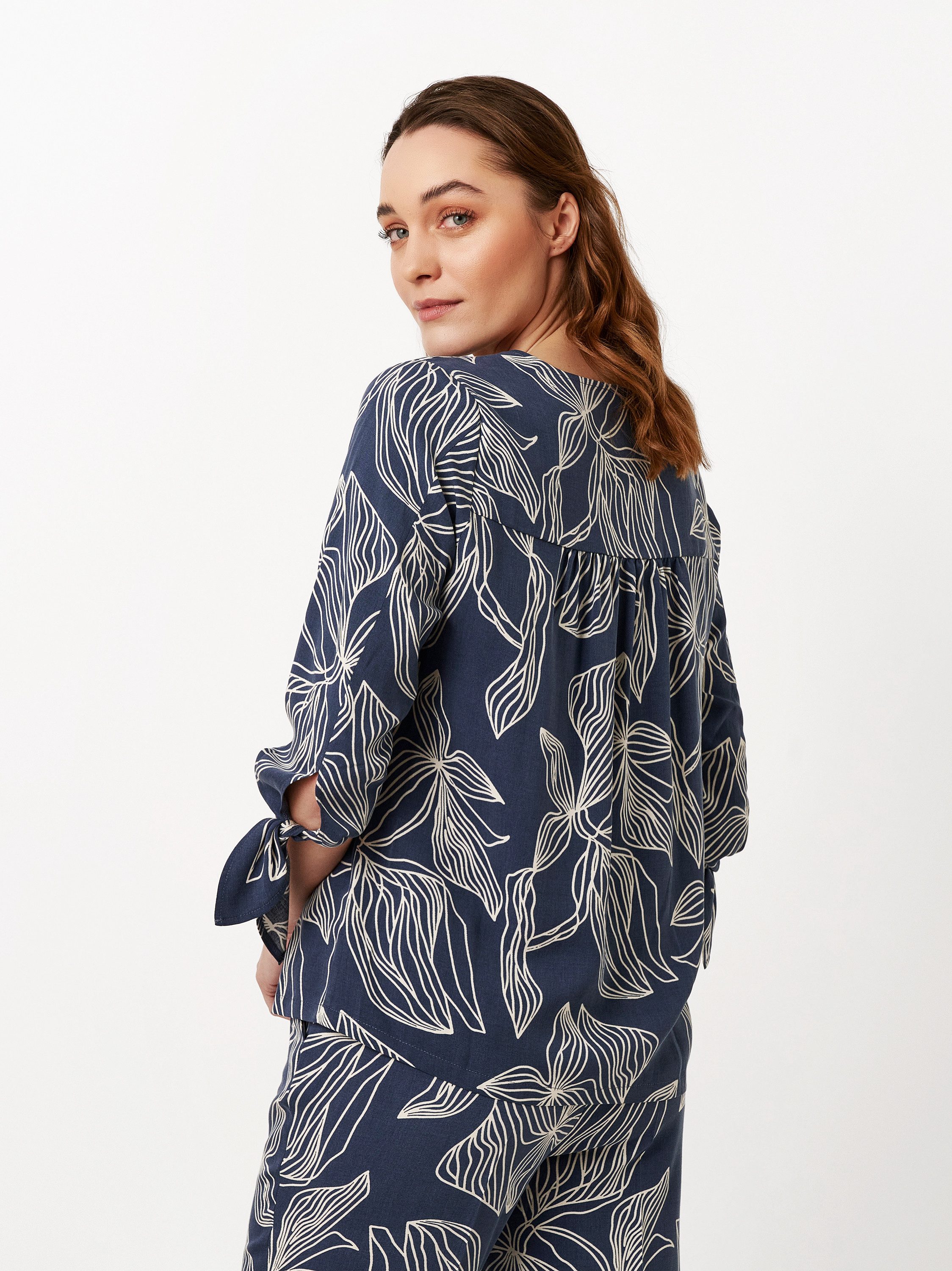 TONI Druckbluse Anna mit All-Over Print günstig online kaufen
