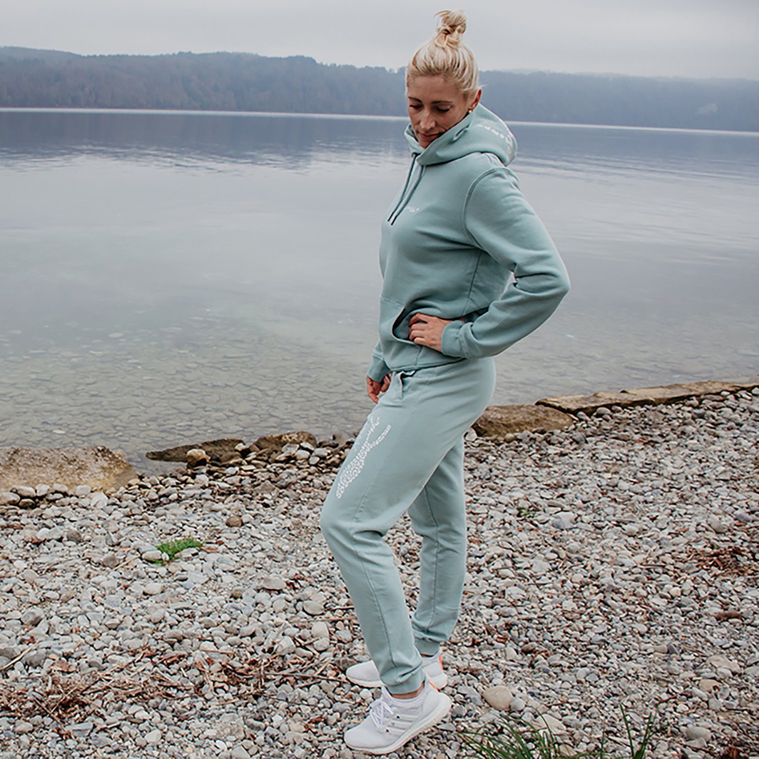 mit in Jogginghose edlem design am Design Leo uptolake Jadegrün Bein Unisex