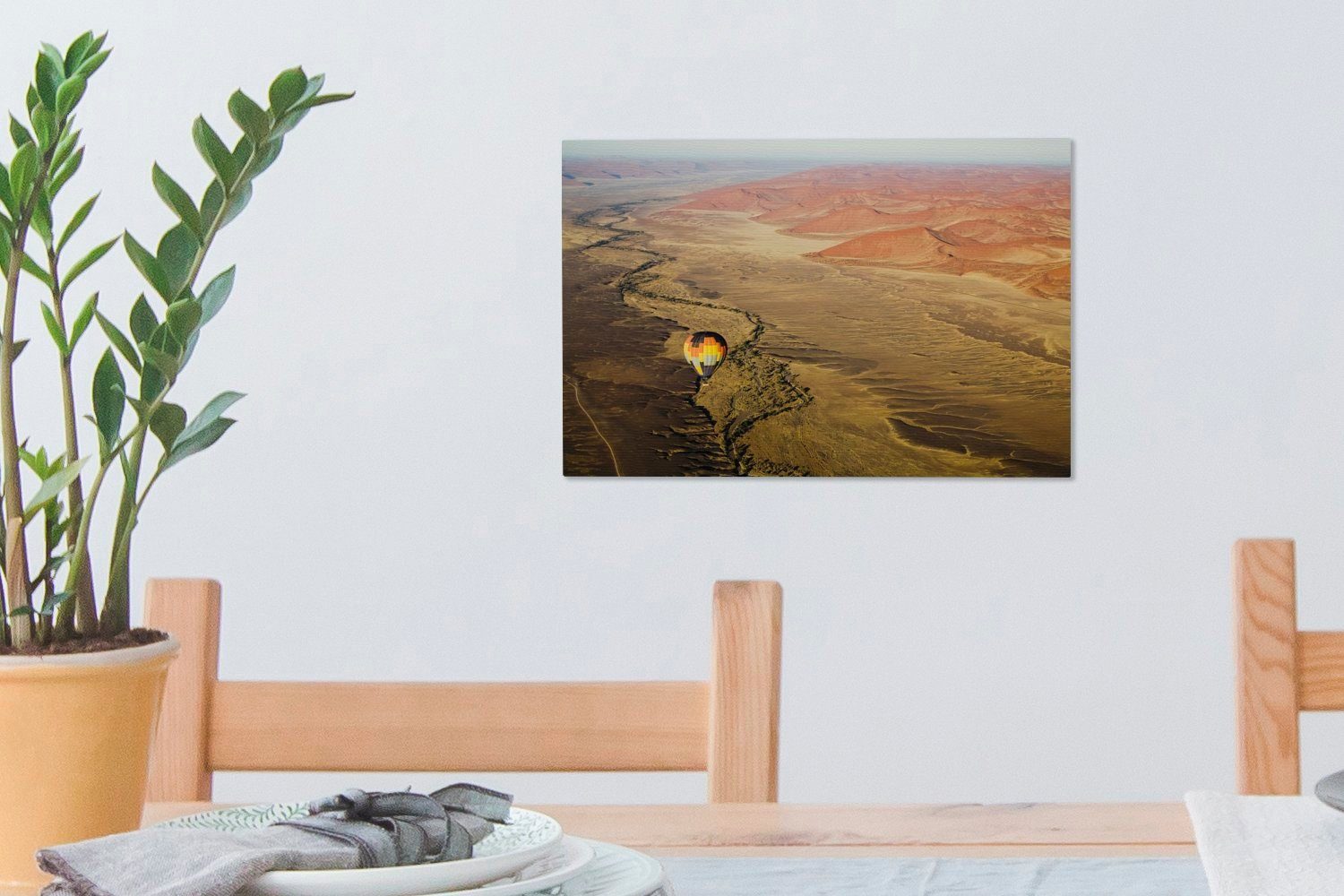Aufhängefertig, St), Namibia Wanddeko, in Namib-Wüste Leinwandbild der Heißluftballon Wandbild cm Afrika, 30x20 (1 über Leinwandbilder, OneMillionCanvasses®