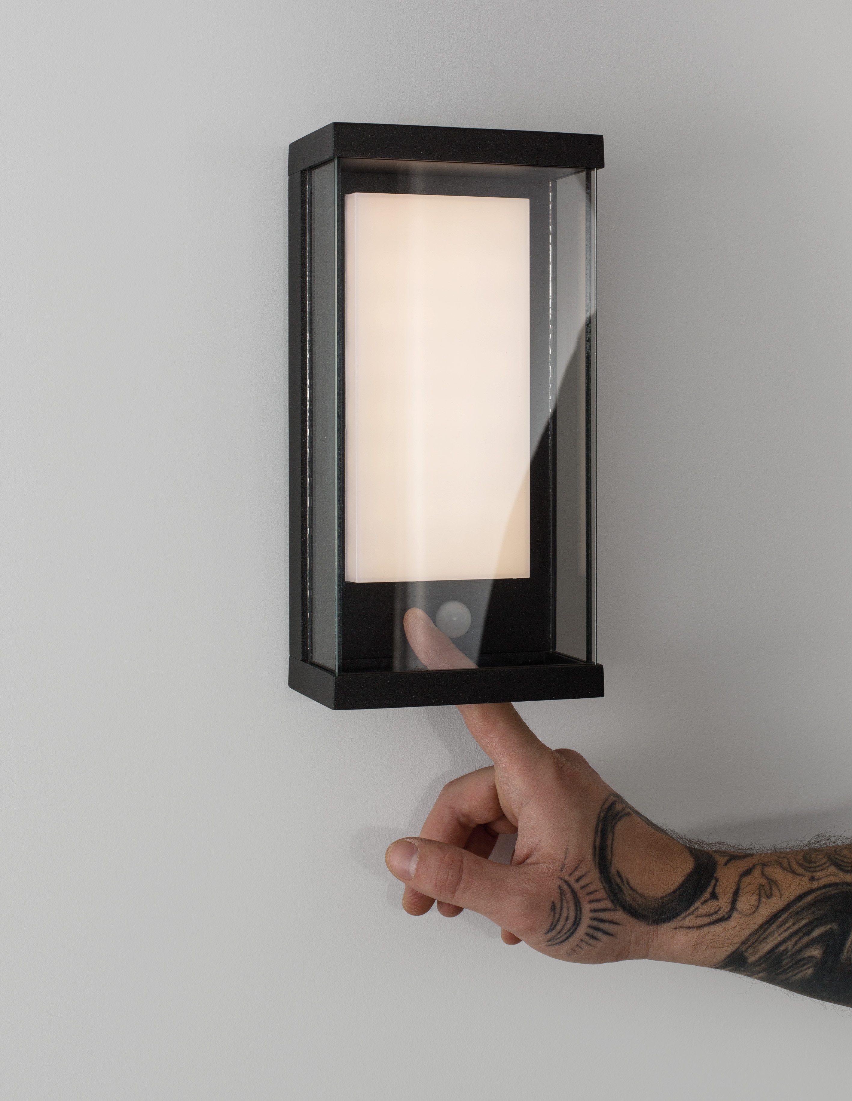 Nova Luce Außen-Wandleuchte BAY, Bewegungsmelder, Warmweiß