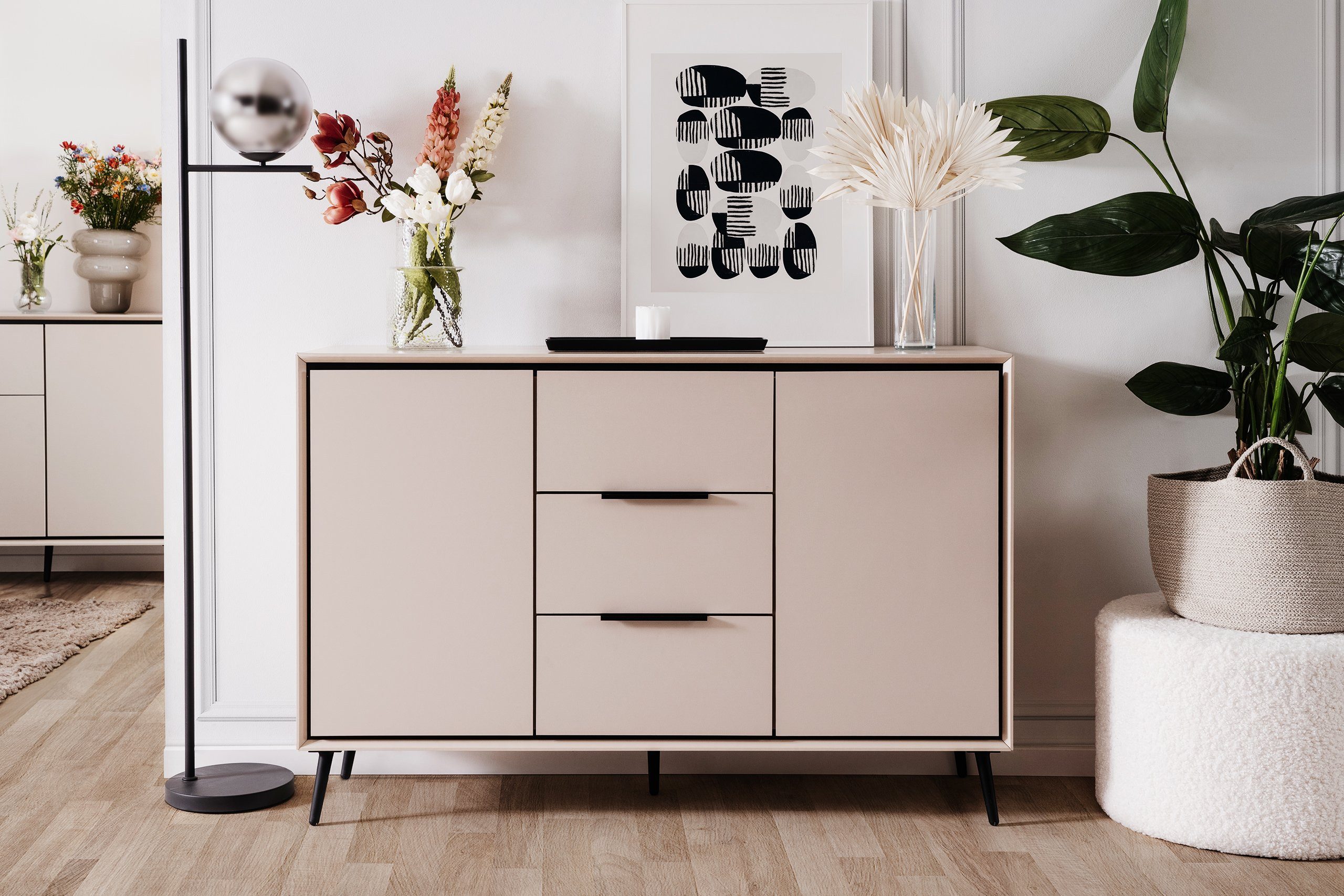 Newroom Kommode Schwarz 135 cm, Sideboard Schrank mit Türen Aufbewahrungsschrank für Wohnzimmer F...