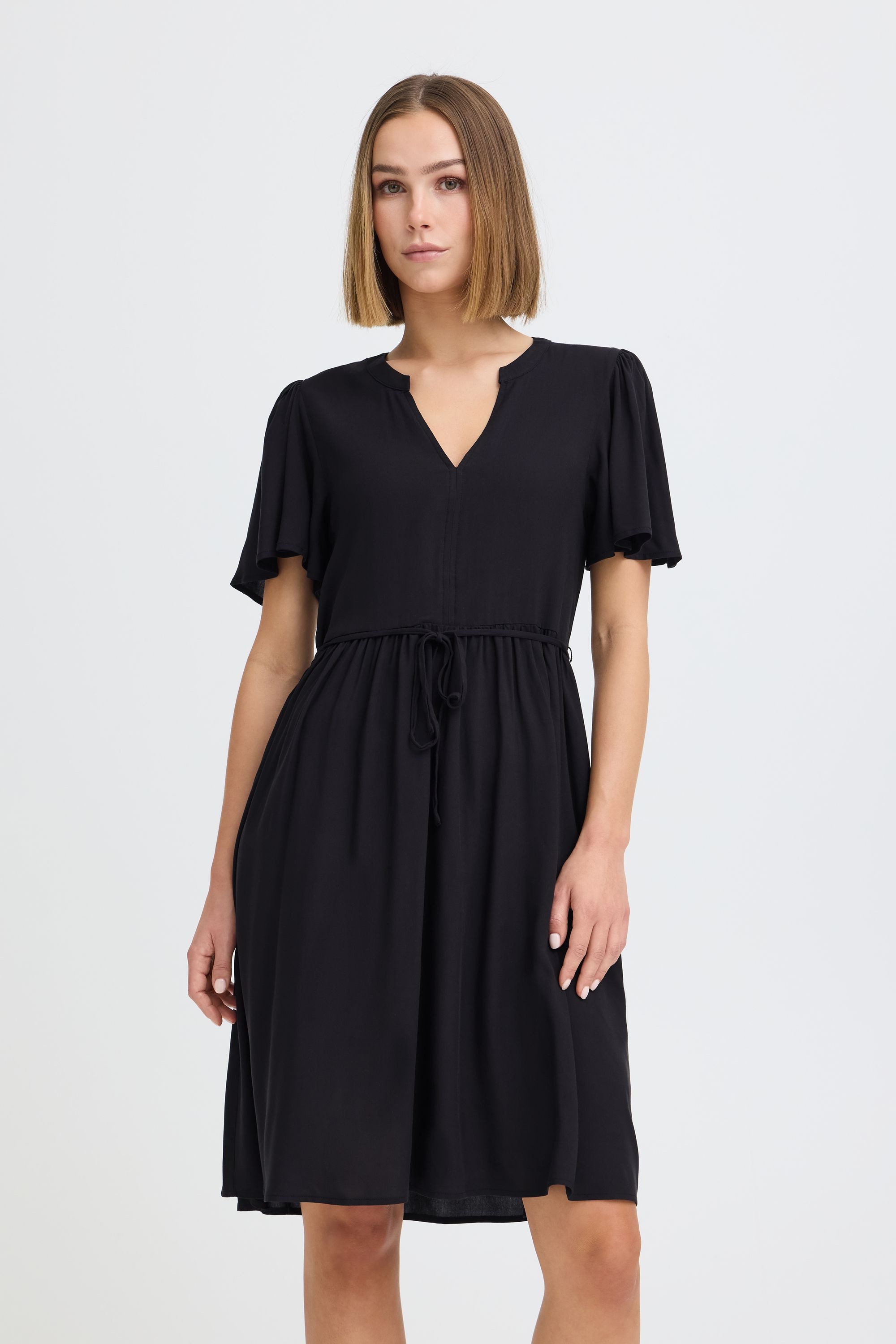 OXMO Minikleid OXNilla Leichtes Minikleid mit kurzen Ärmeln