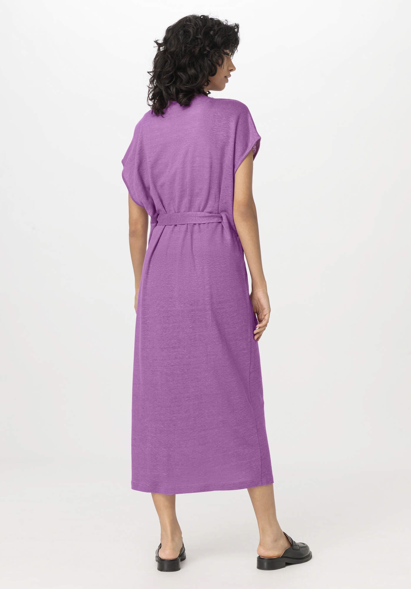 Hessnatur Jerseykleid Midi Relaxed aus reinem Leinen (1-tlg)