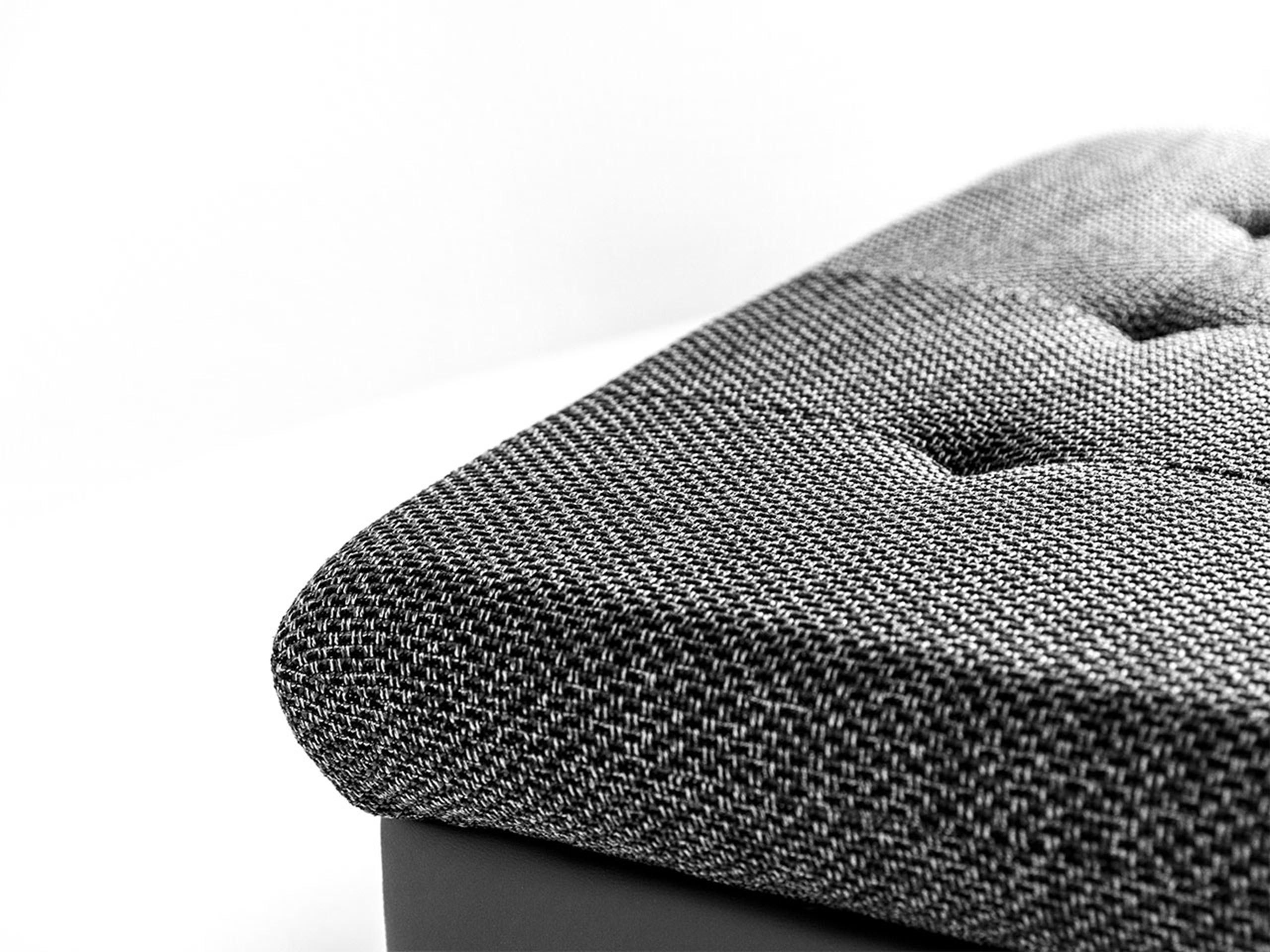 MIRJAN24 Polsterhocker Niko Klein, Silber Füße, 70x68x41 cm