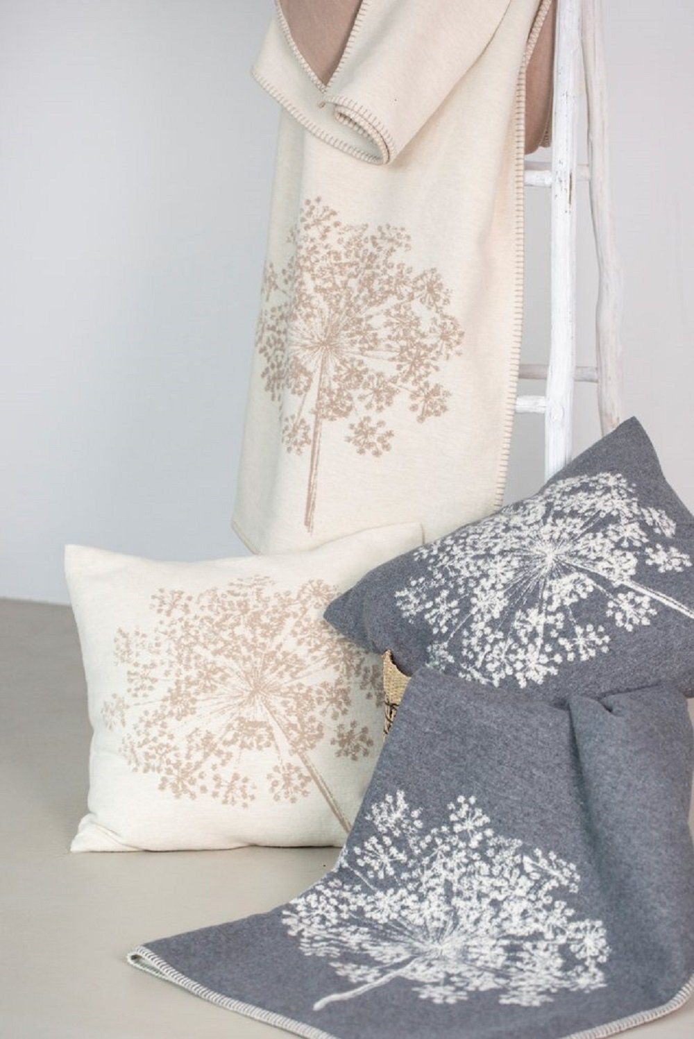 DAVID FUSSENEGGER Kissenhülle Jade 'Dolde' 50 x 50 cm günstig online kaufen