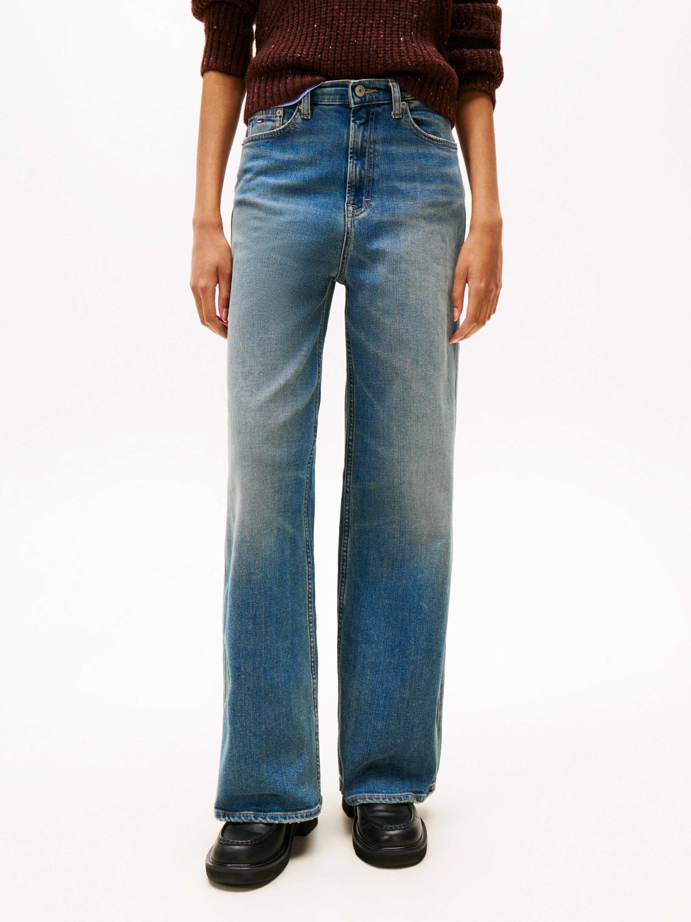 Tommy Jeans Weite Jeans Claire High Rise mit Logo-Badge – Bild 3 von 5