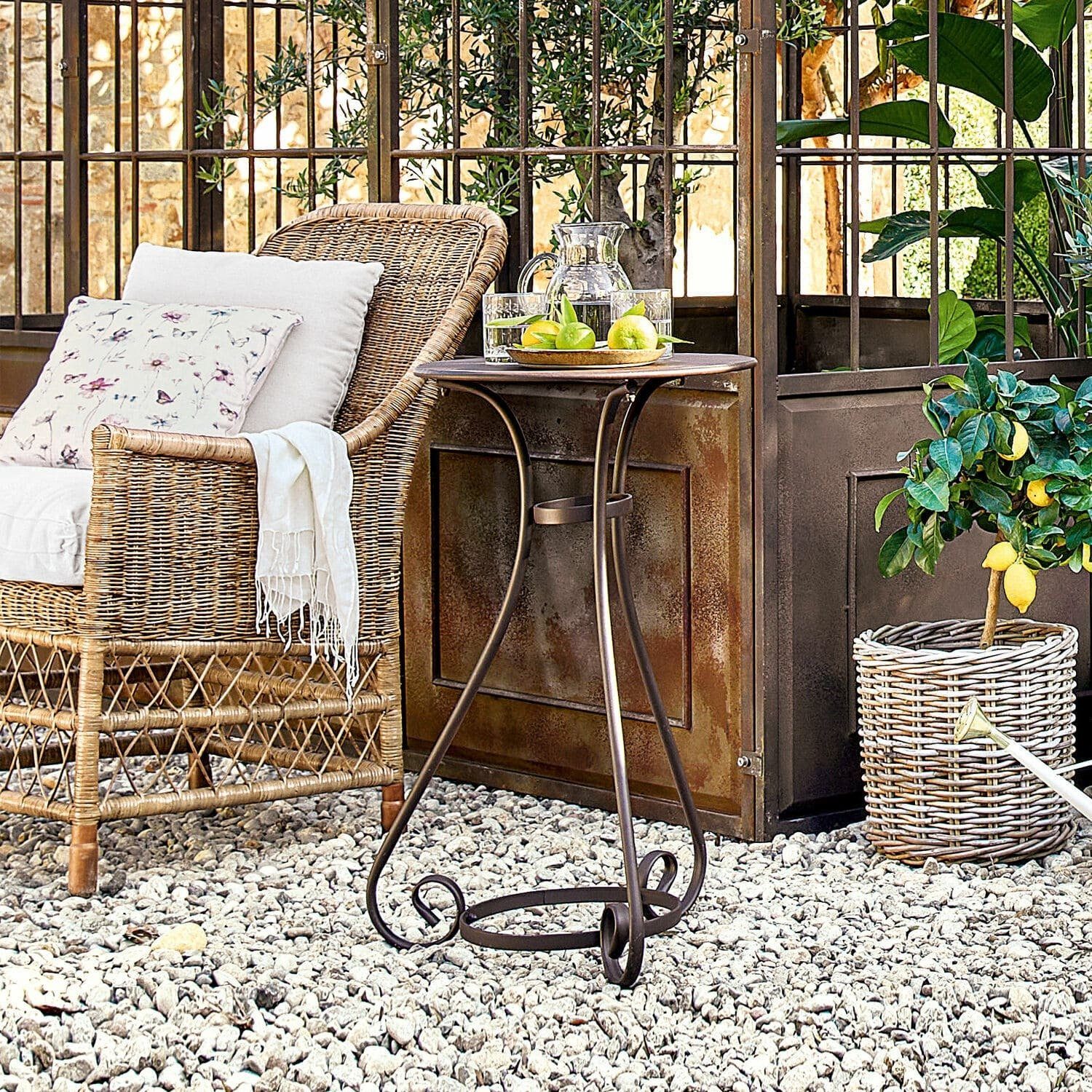 Mirabeau Gartentisch nostalgischer Beistelltisch Savigny im günstig online kaufen