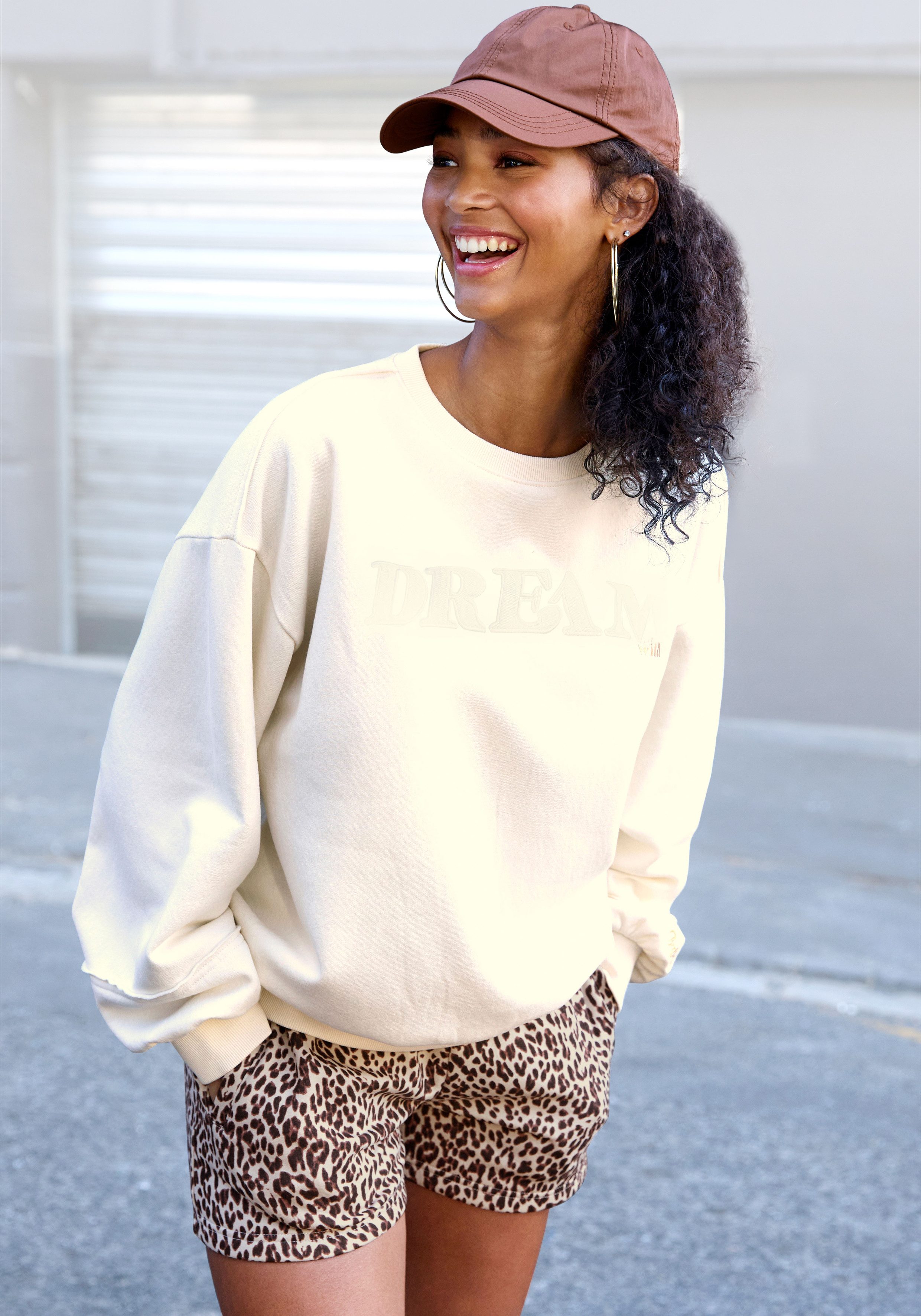 Buffalo Sweater mit aufwendiger Stickerei