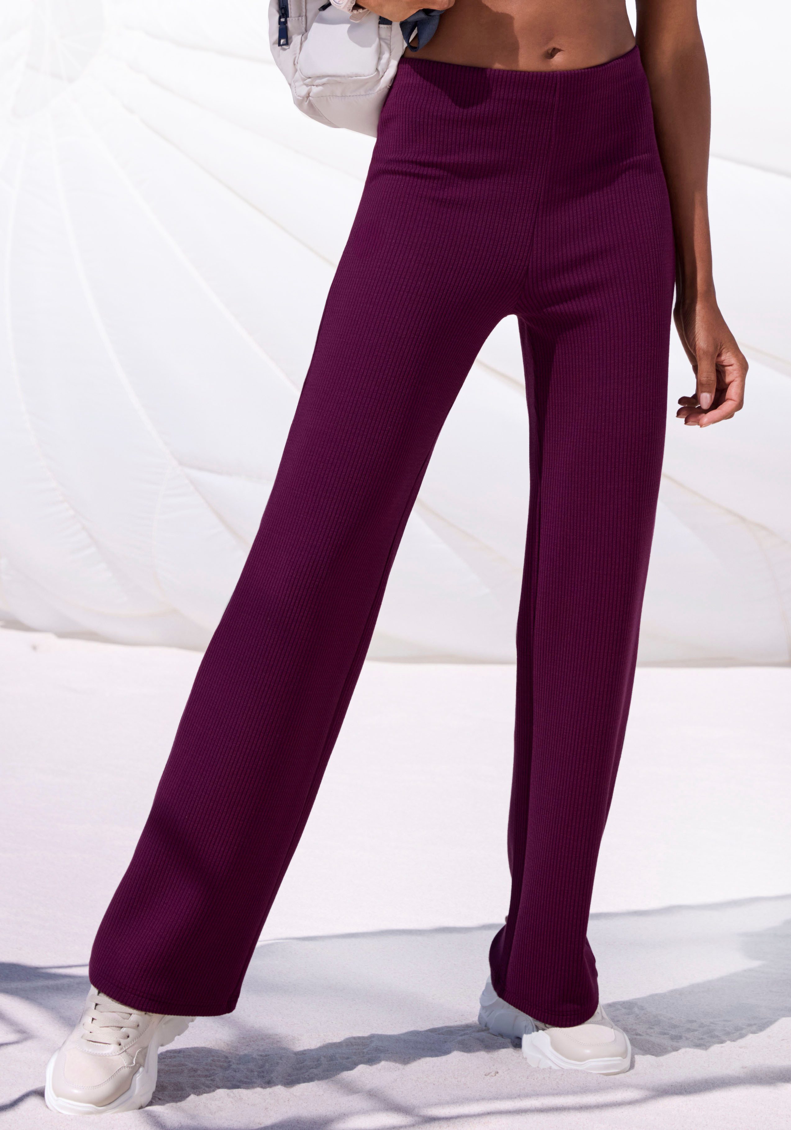 LASCANA ACTIVE Sporthose aus elastischer Rippstruktur