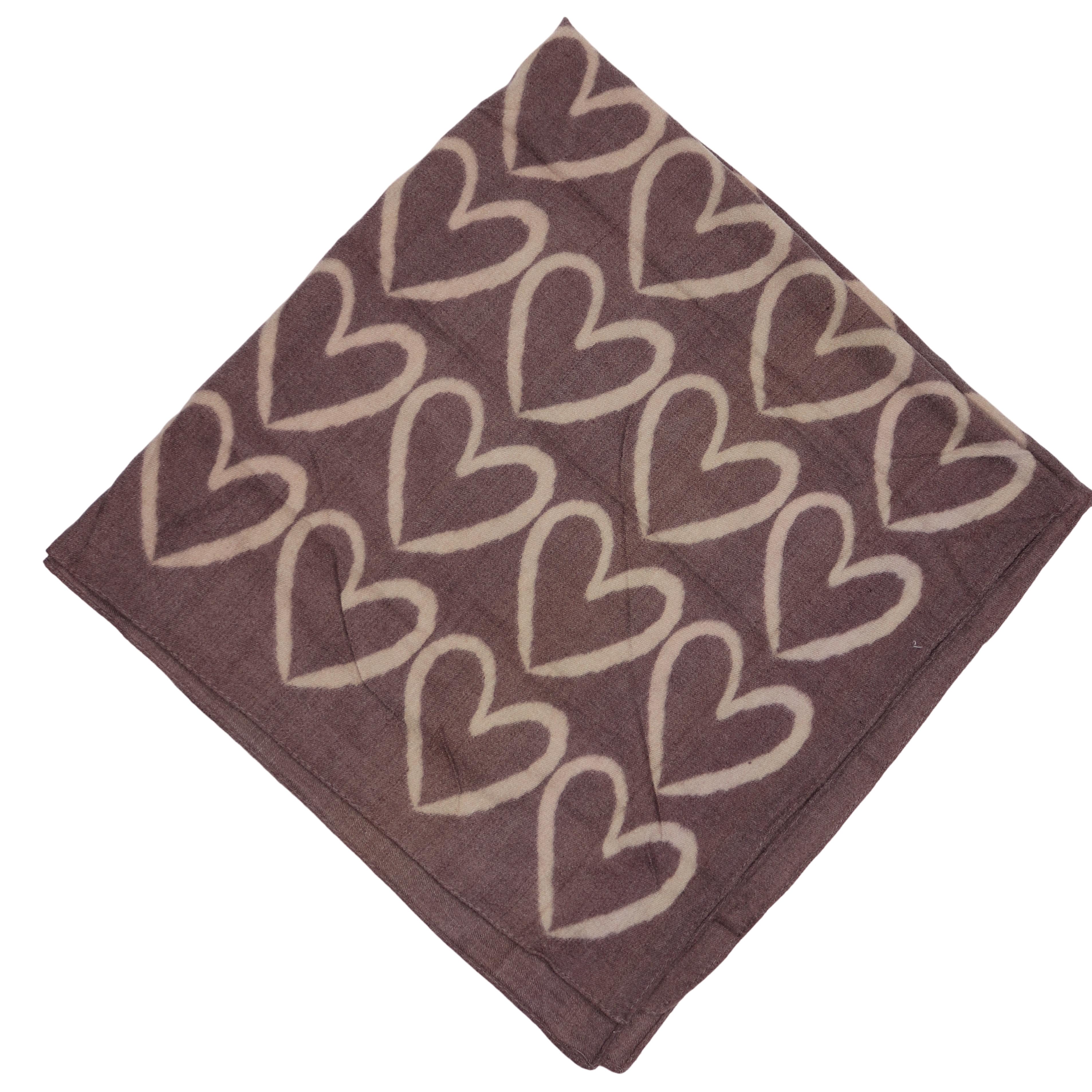 MIRROSI Nickituch Damen leicht angerautes Vierecktuch mit Herzmuster, aus Viskose, (Neue Kollektion Herbst/Winter 2026), ca. 88x88cm, warmes Halstuch für Herbst – Bild 3 von 5