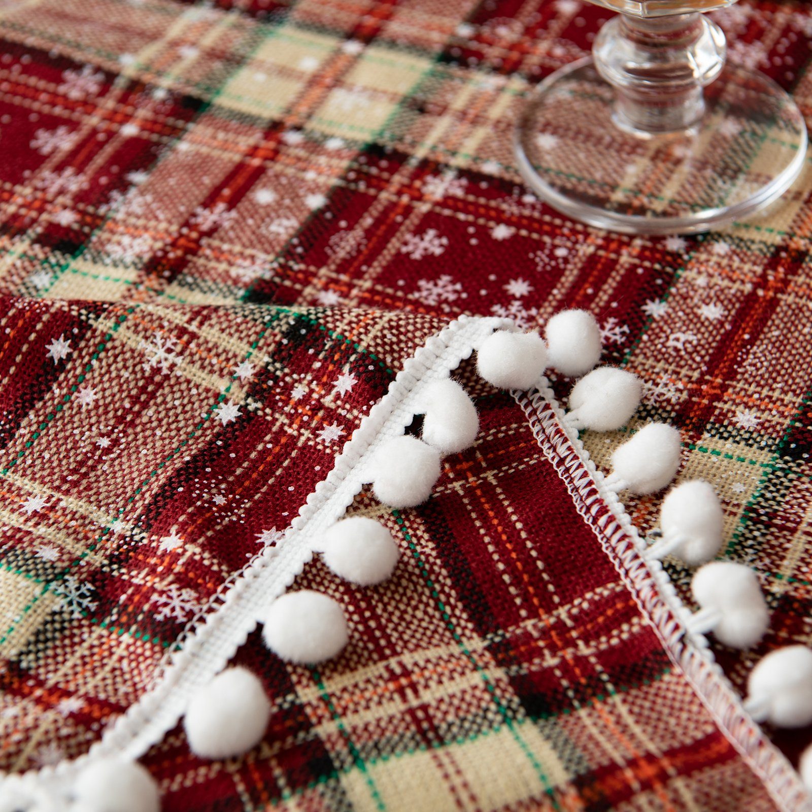 Stuhldeko Rosnek Tisch- Schneeflocke Schneeflocke+Pompon Kissenbezug zu Pompon, Weihnachten, (1 und für Stück) kariert,