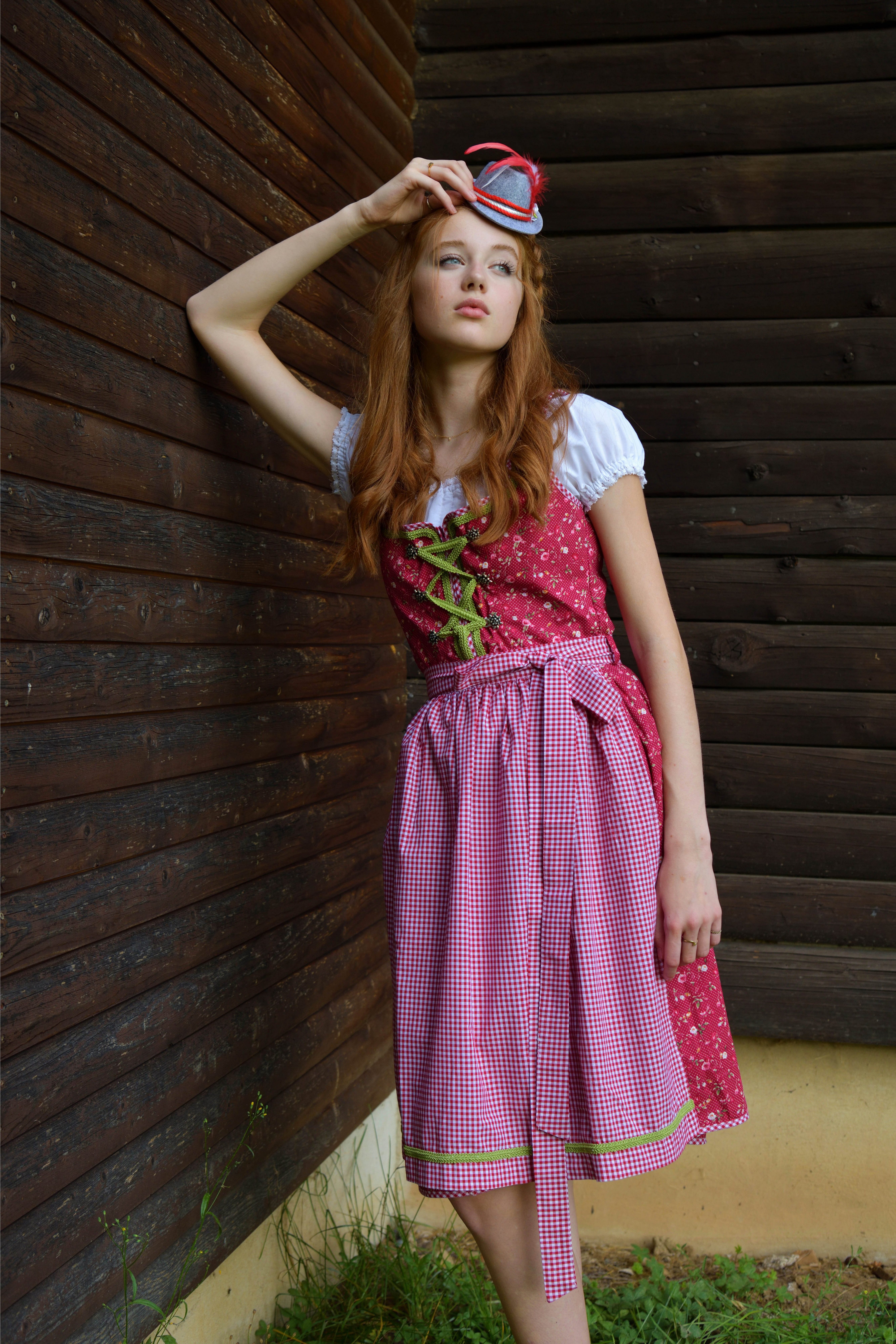Ramona Lippert Dirndl Elli Trachtenkleid rot günstig online kaufen
