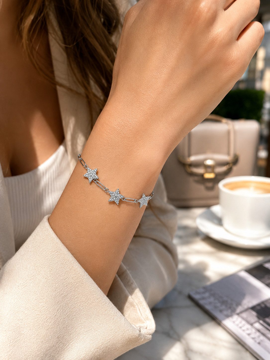 Brise Schmuck Armband Edelstahl Armband Damen mit Strass Sternen – Eleganter Schmuck, Verstellbare Länge, Rostfrei, Hautfreundlich, Leicht, Stern-Design