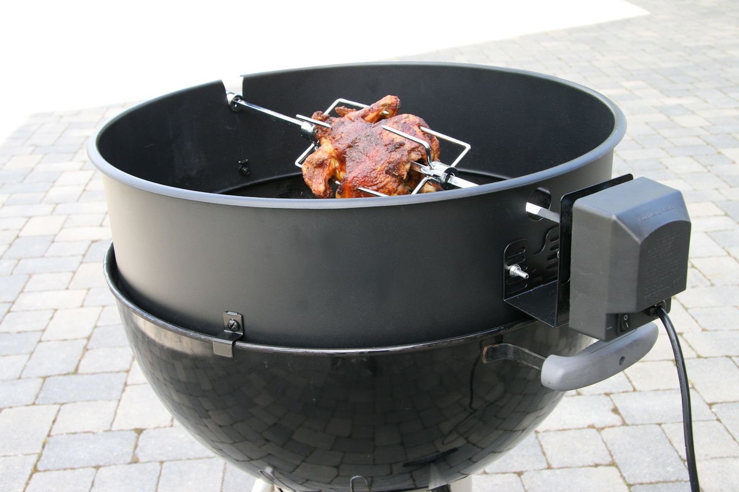 BBQ-Toro Grillspieß Grillspieß-Set für Ø 57 cm Kugelgrill, Spieß, inkl. Motor