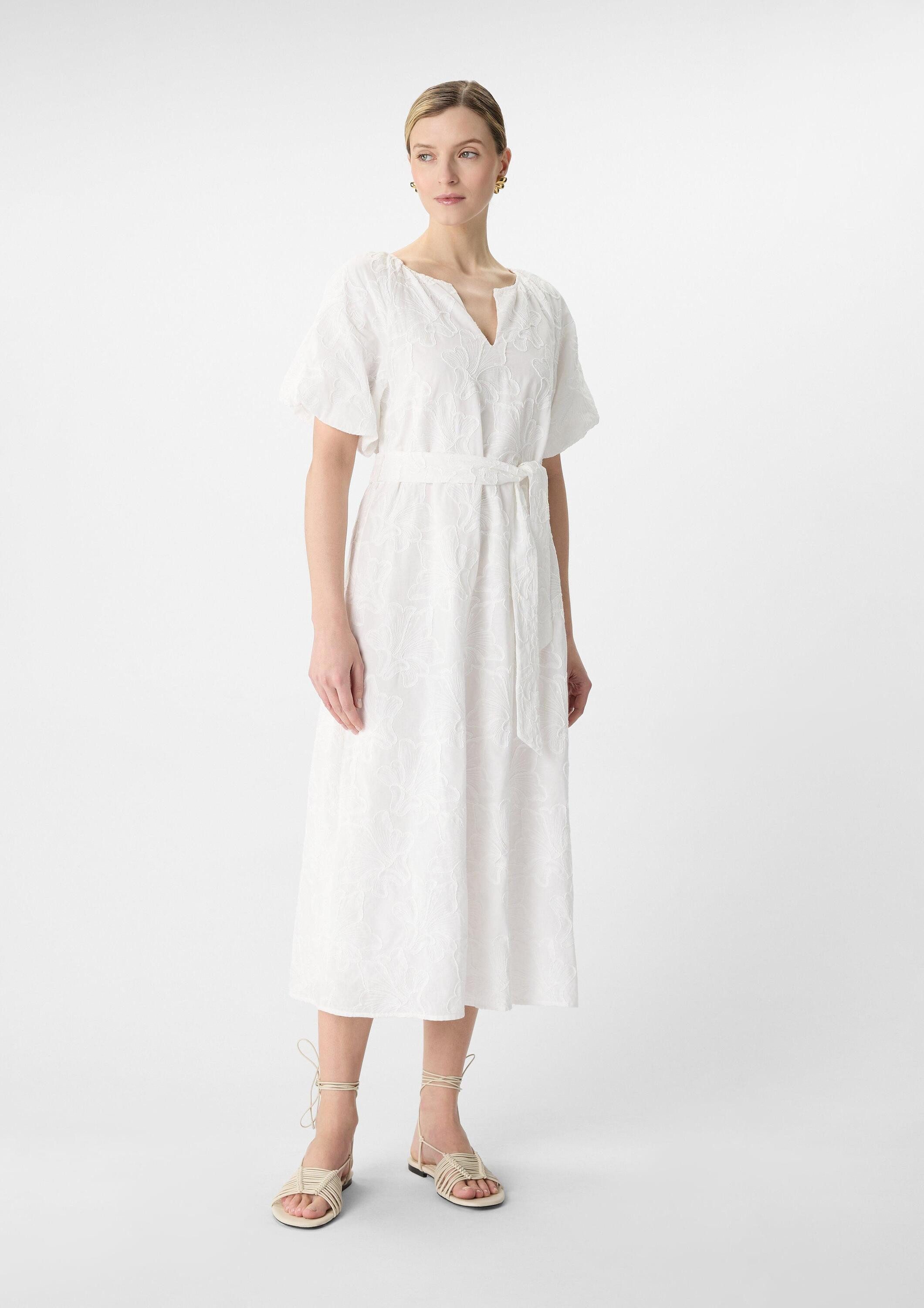 comma Midikleid Kleid Midi-Kleid aus Viskose mit Stickerei und Ballon-Ärmeln