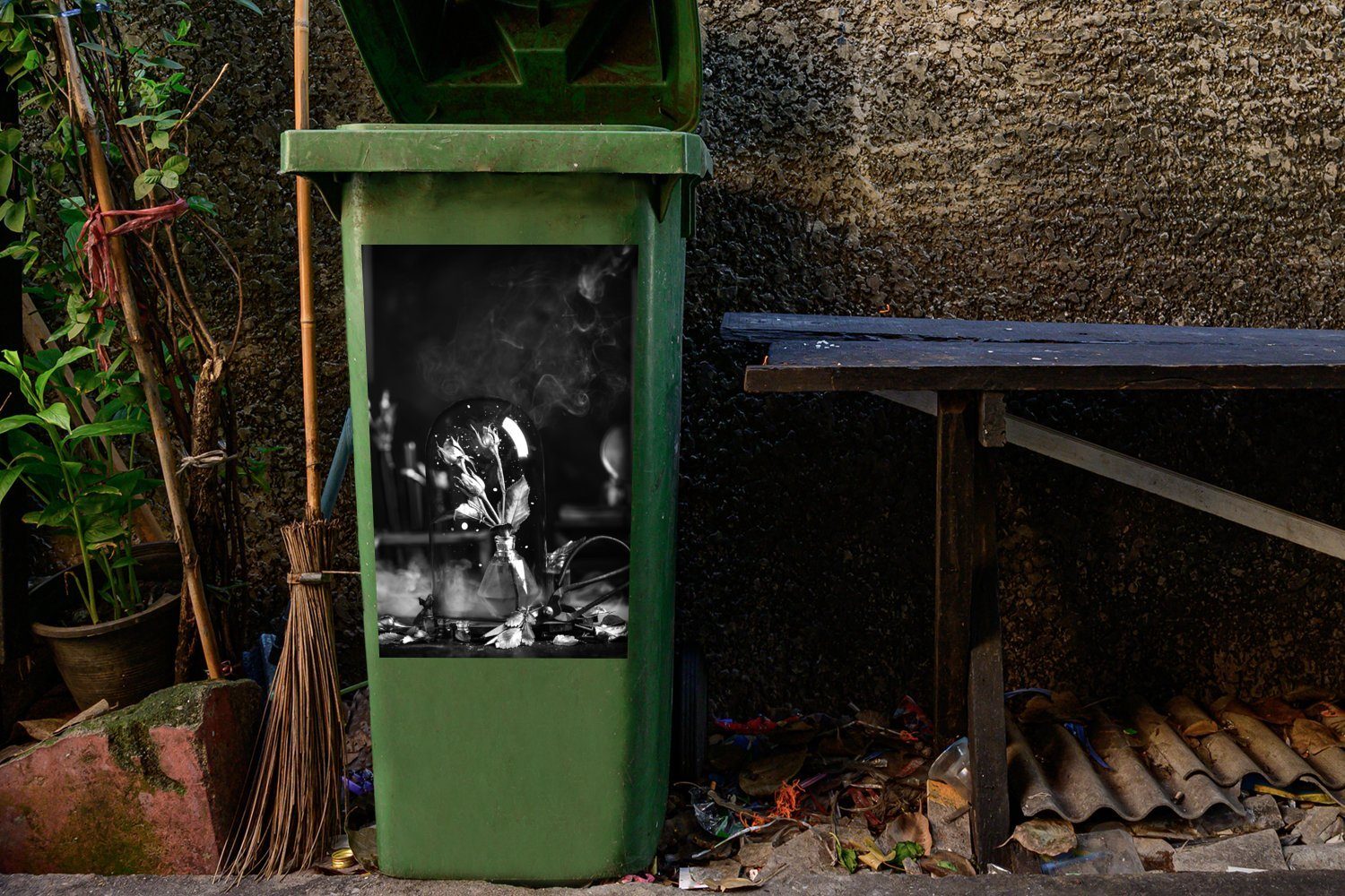 MuchoWow Wandsticker einer schwarz (1 Container, - Mülltonne, St), Sticker, Mülleimer-aufkleber, weiß Blumen und Glasglocke Abfalbehälter in