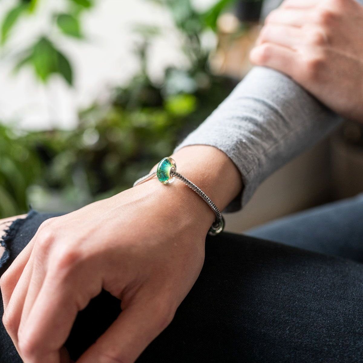 Materia Bead Glas Charm mit Linie Gelb Blau Grün 1021, Hülse aus 925 Sterling Silber