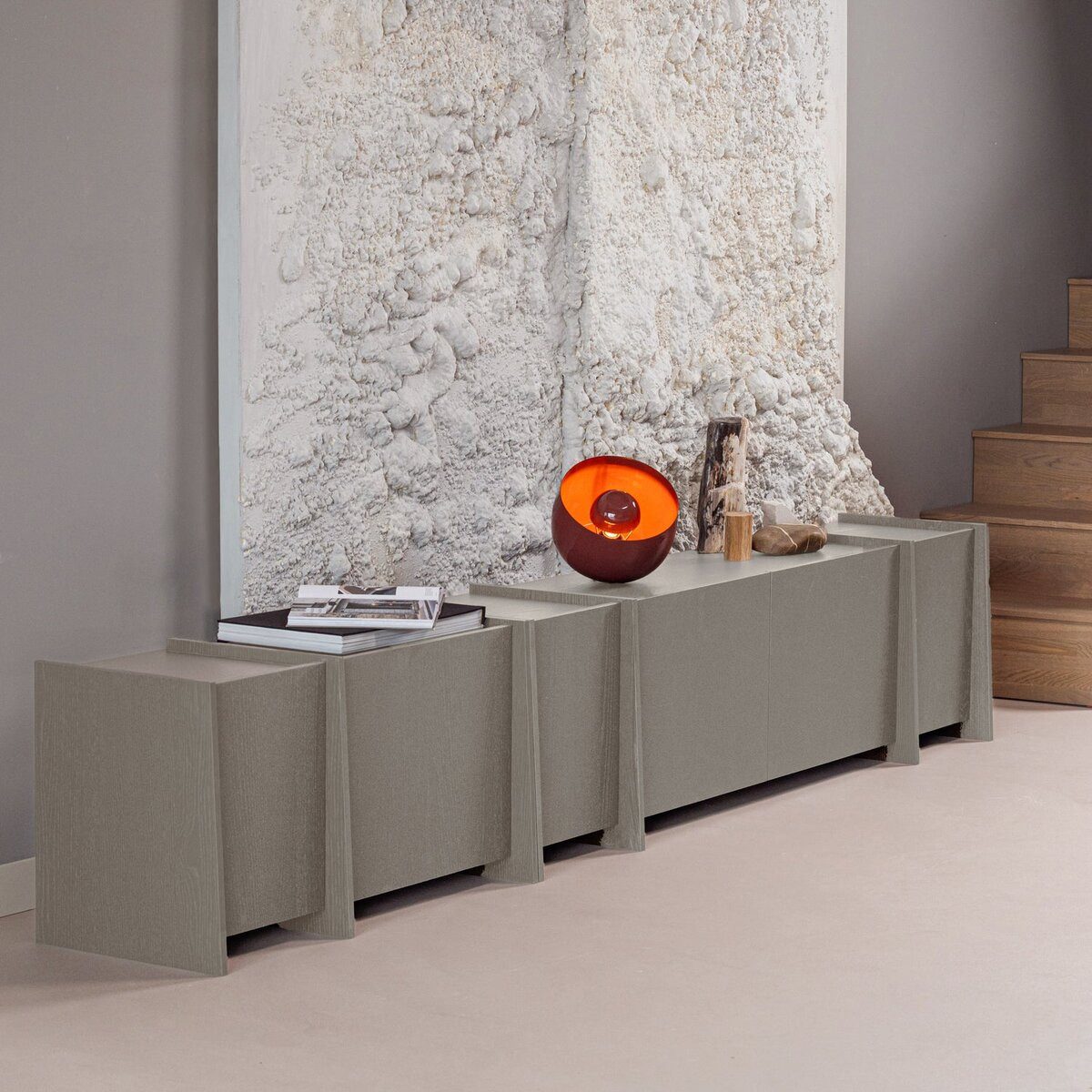 WOOOD TV-Board, Robustes, dynamisches Design, geräumiger Stauraum