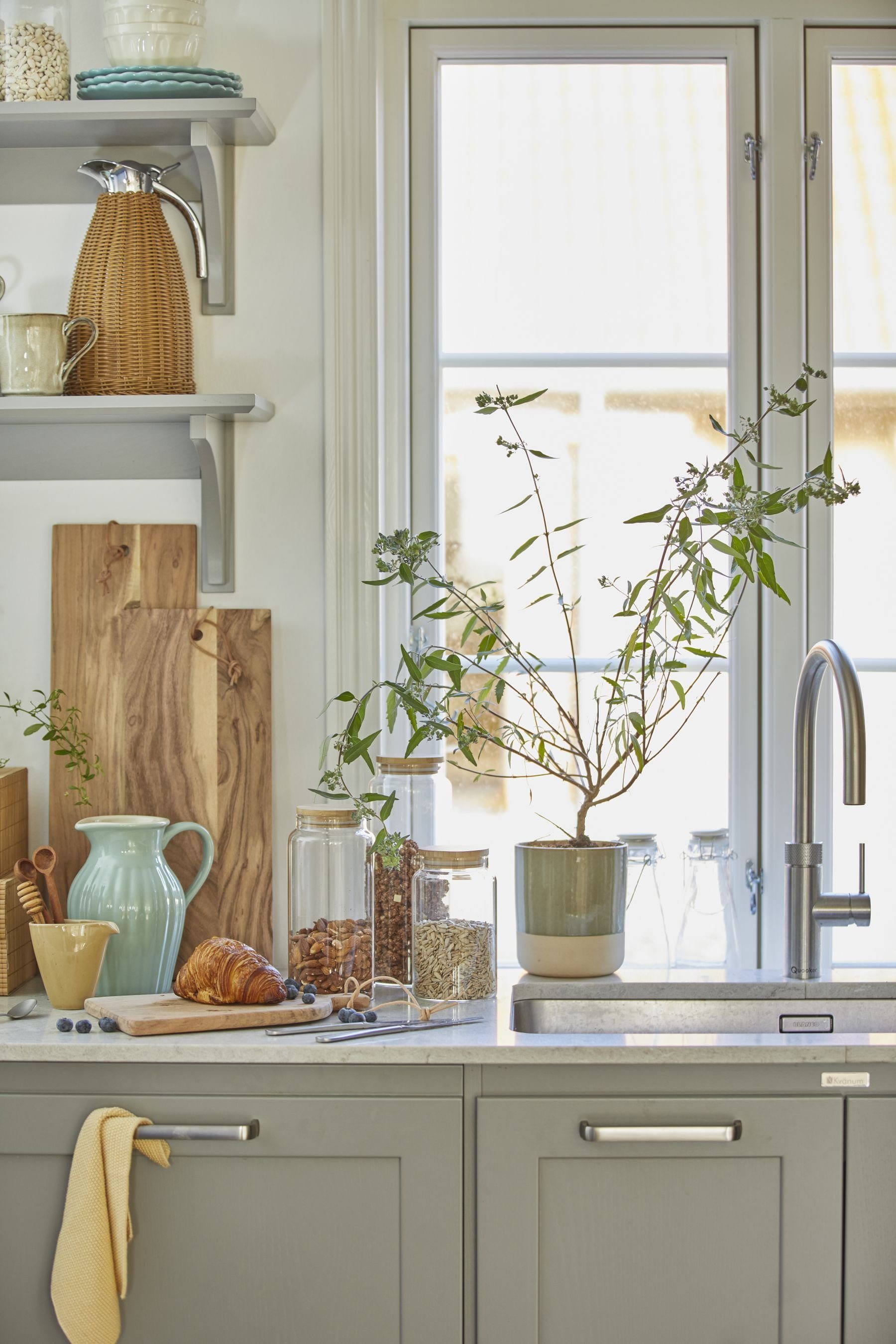 Ib Laursen Servierbrett Tapasbrett Servierbrett Käsebrett Schneidebrett Holz 18x55cm Ib