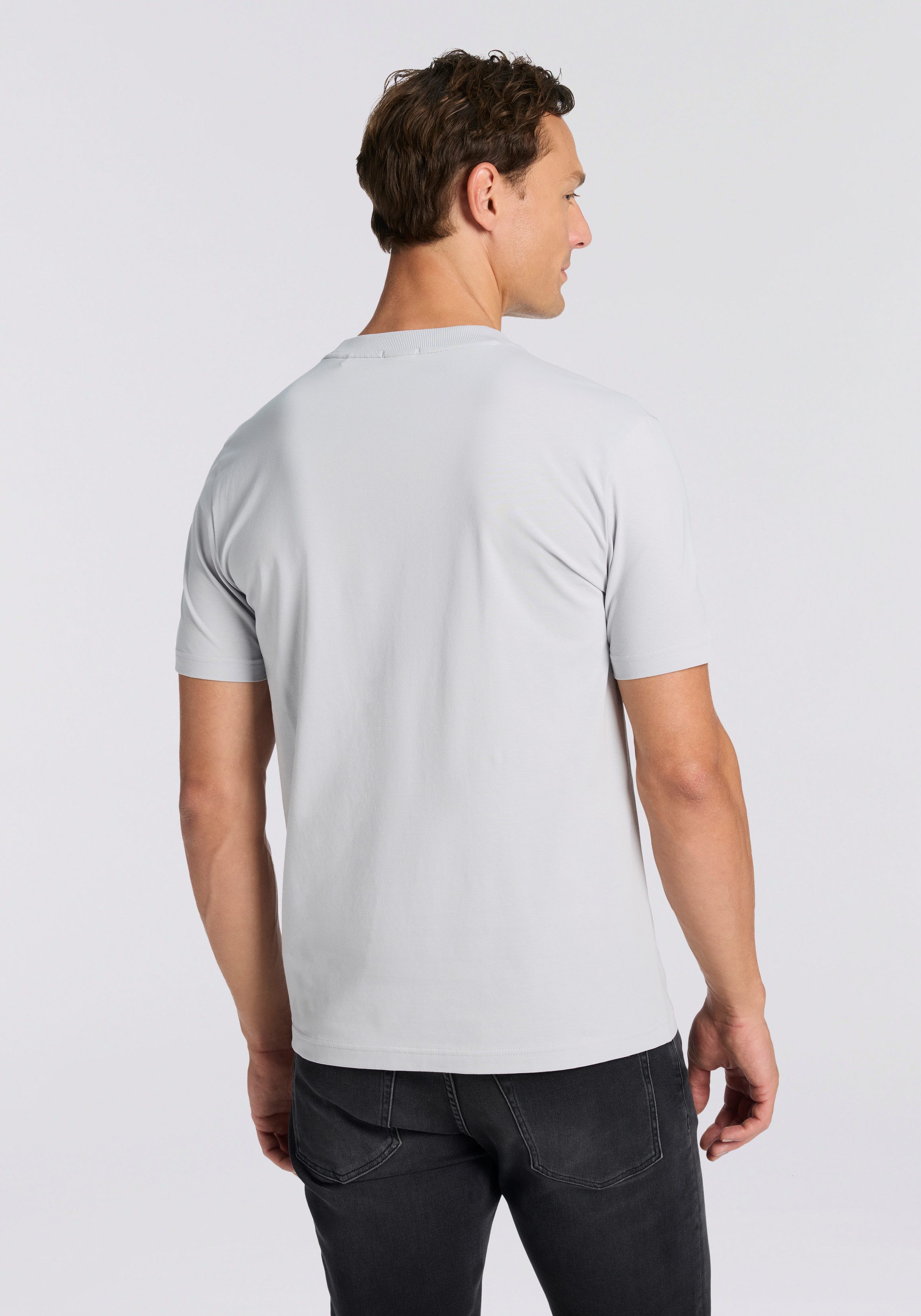 BOSS GREEN Rundhalsshirt Tee mit gummiertem Kontrast-Logo günstig online kaufen