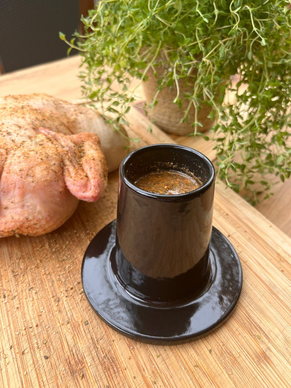 Grillfürst Grillguthalter Grillfürst Hähnchenbräter / Hähnchenhalter Gusseisen - mit Flüssigkeitsbehälter