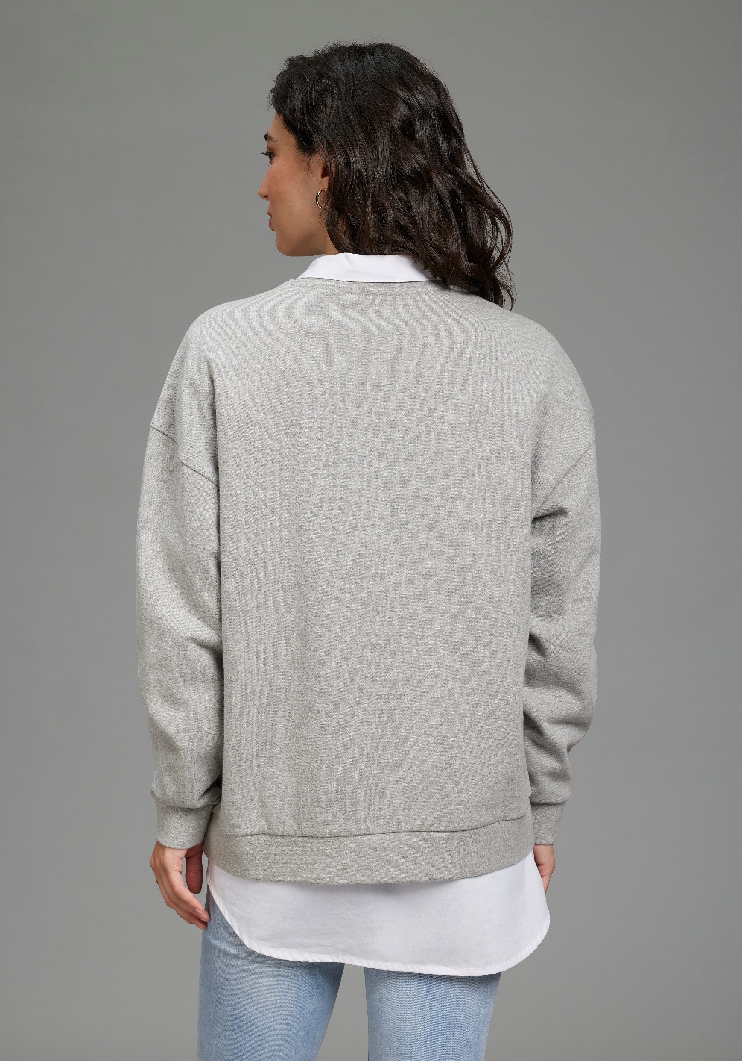 Laura Scott Sweater in klassischer Basicform mit Heritage Druck