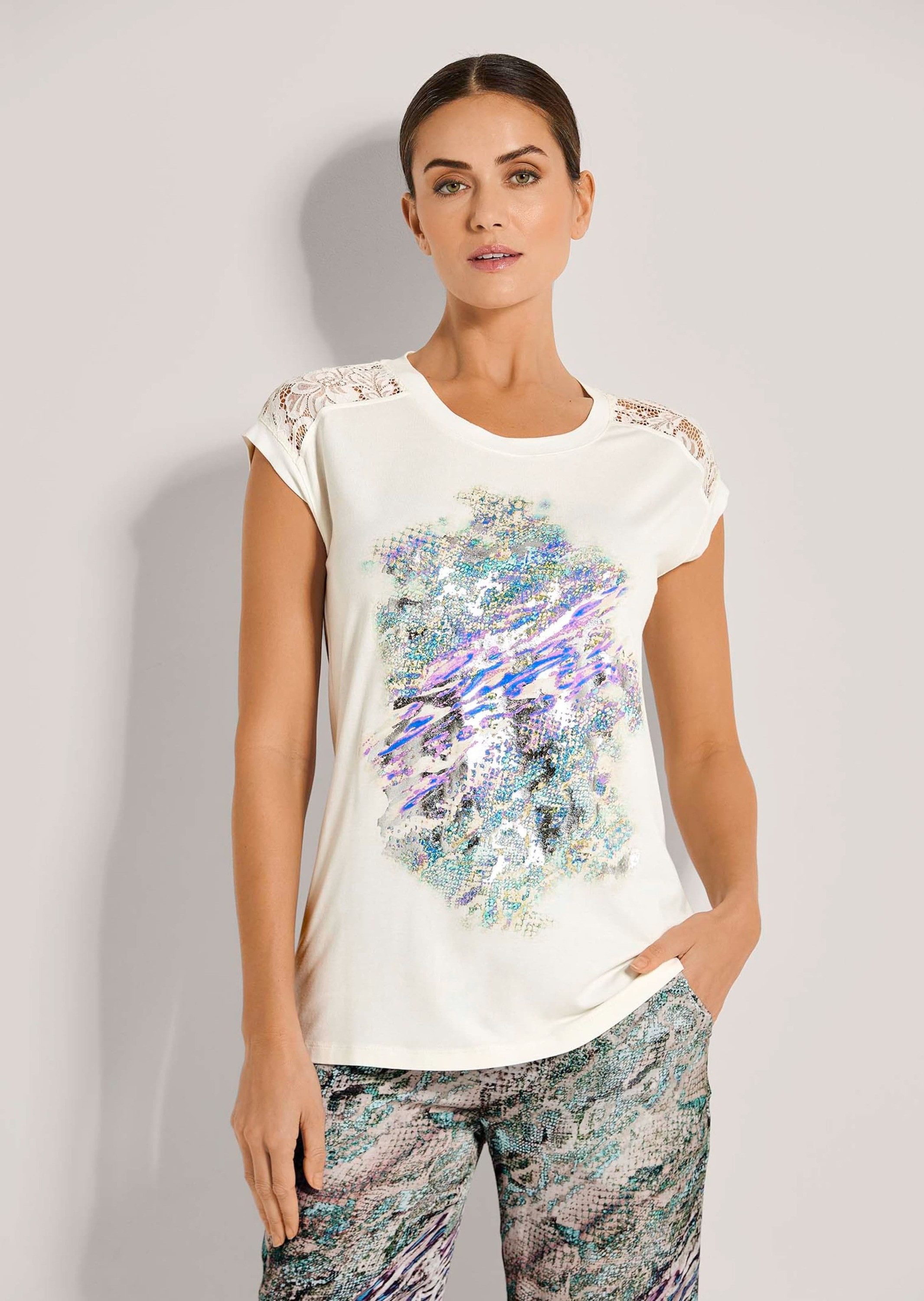 MADELEINE Kurzarmshirt Sommerliches Oberteil mit Spitzenakzent Taillierte R günstig online kaufen