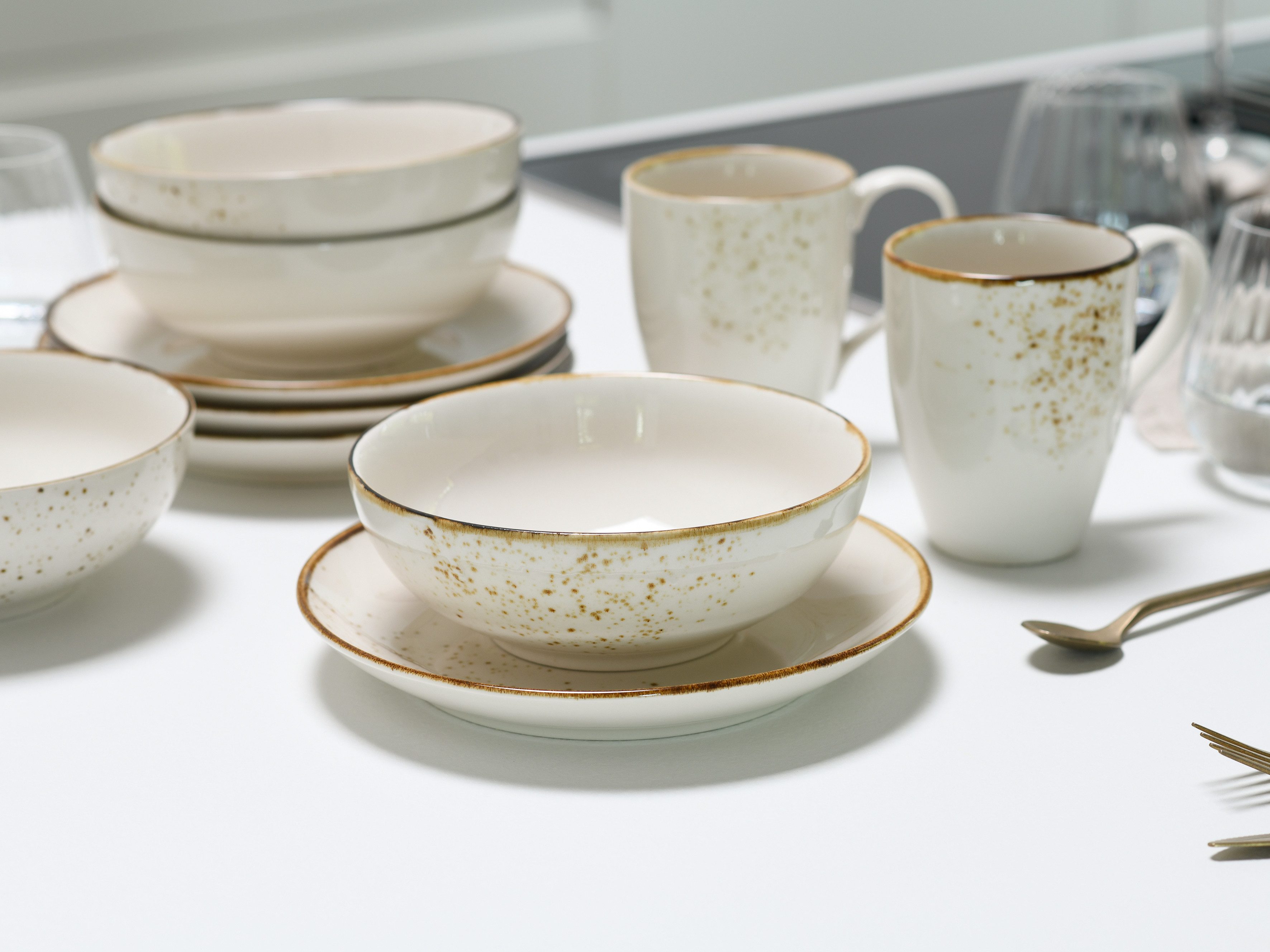 CreaTable Kaffeeservice Nature Collection, Service, 12-tlg. (12-tlg), 4 Personen, Steinzeug, Handgemalte Sprenkel und Ränder, Reaktivglasur