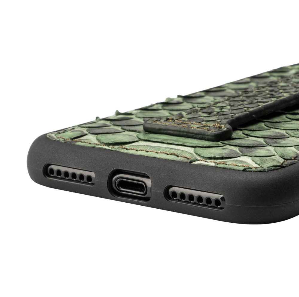 GOLDBLACK Handyhülle GOLDBLACK iPHONE 11 PRO LEDERHÜLLE MIT FINGERSCHLAUFE PYTHON GRASGRÜN