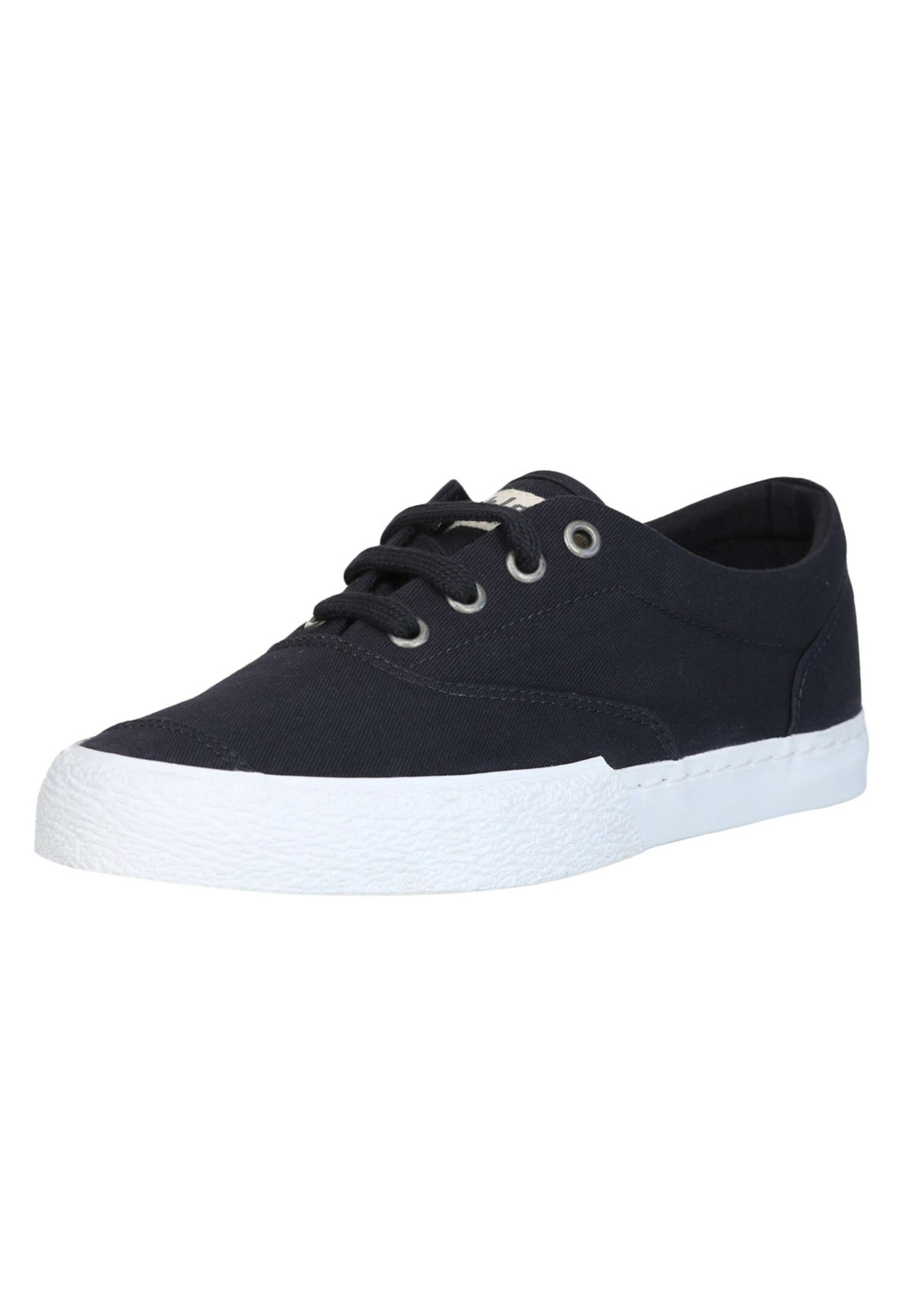 Fair Randall Sneaker