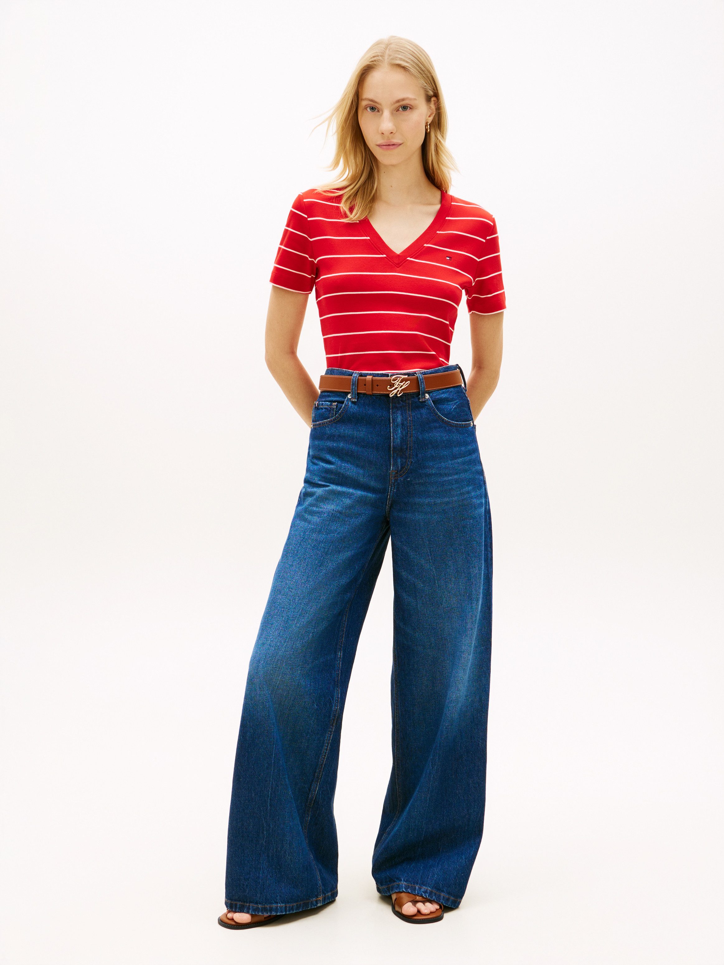 Tommy Hilfiger T-Shirt SLIM CODY V-NECK SHORT SLEEVE aus Baumwolle, Logostickerei, gestreift