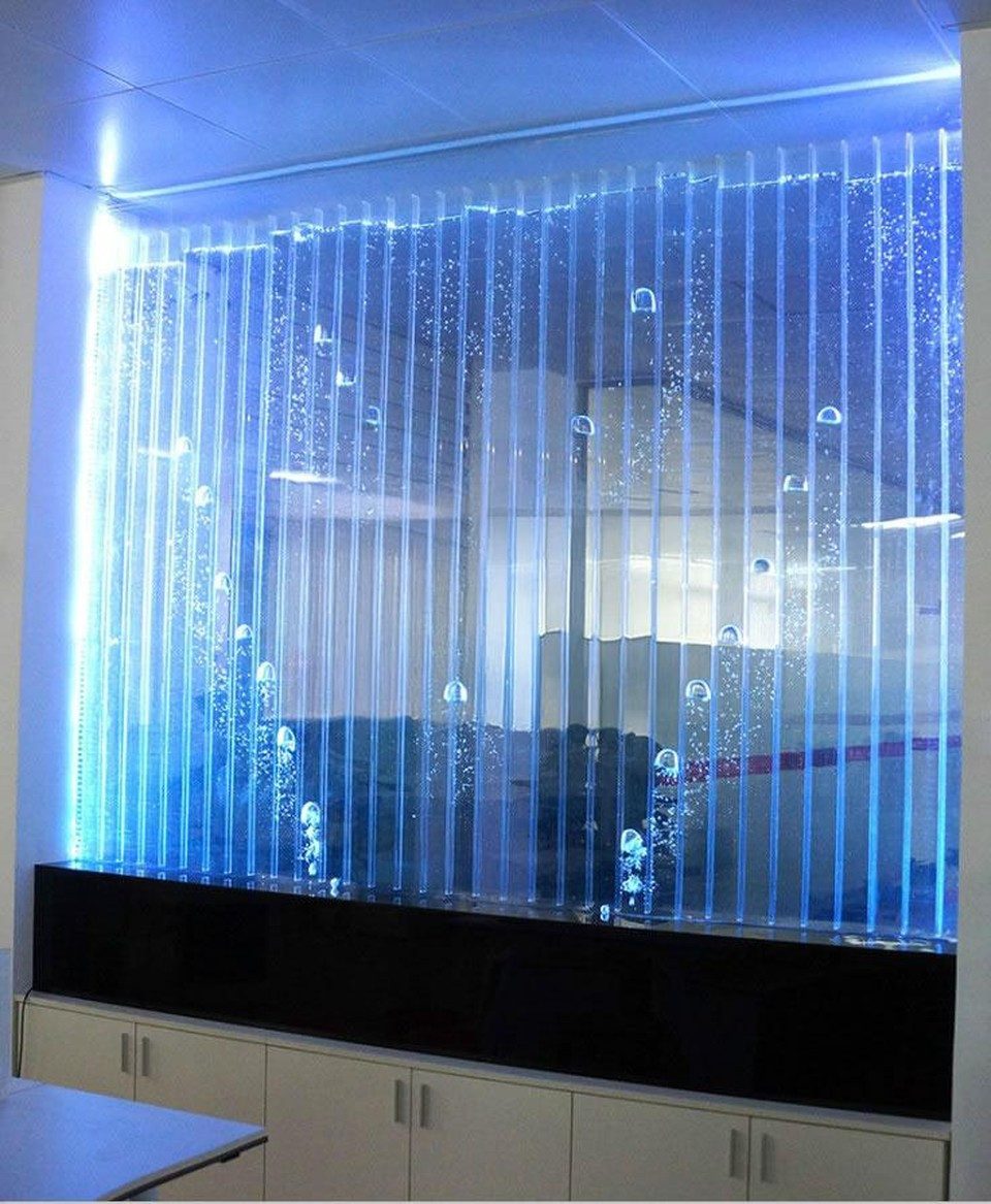 Xlmoebel Raumteiler LED Wasserwand mit Wasserblasen - Designer Wandpaneel, Made in Europa
