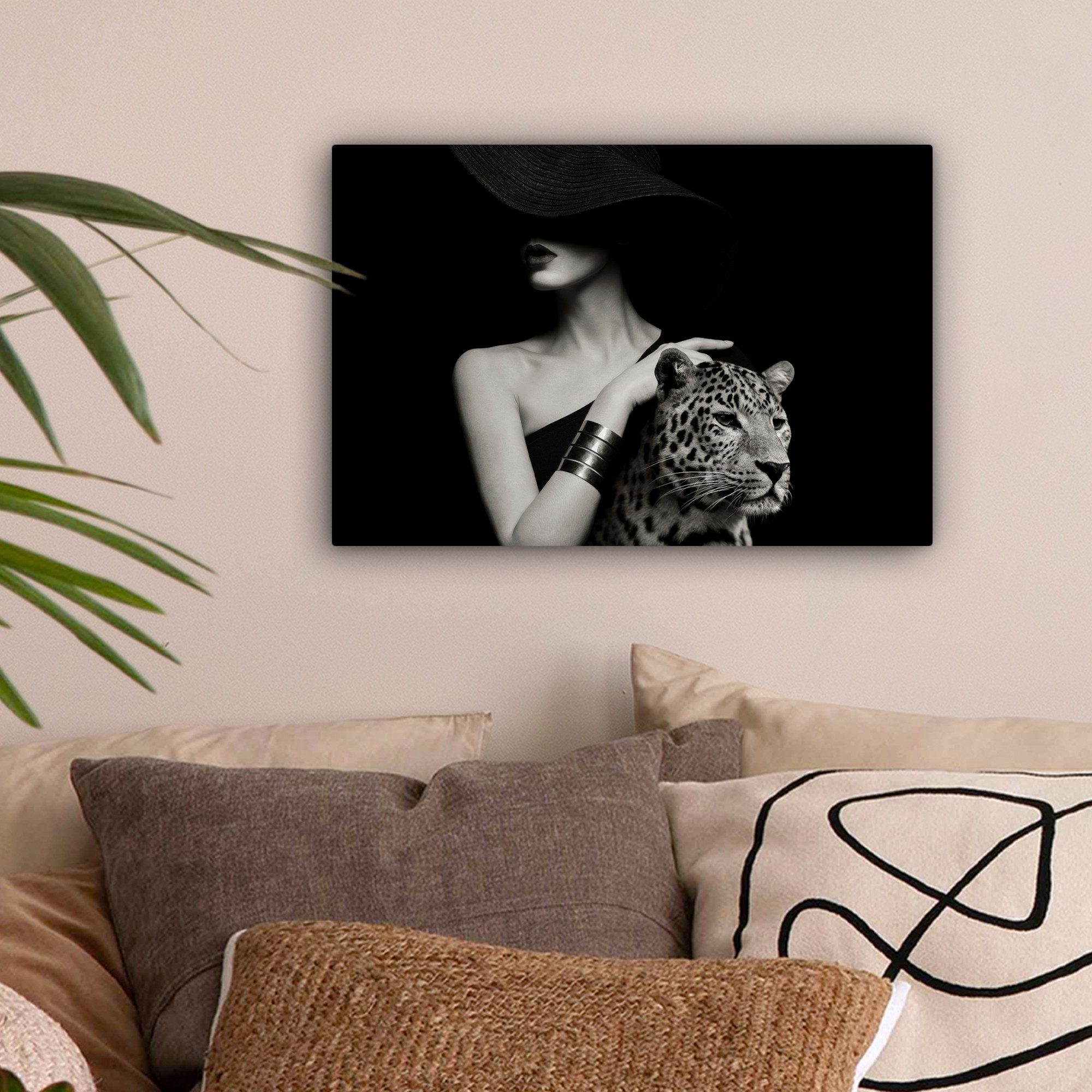 OneMillionCanvasses® Leinwandbild Frau - Leopard - Luxus - Schwarz - Weiß - günstig online kaufen