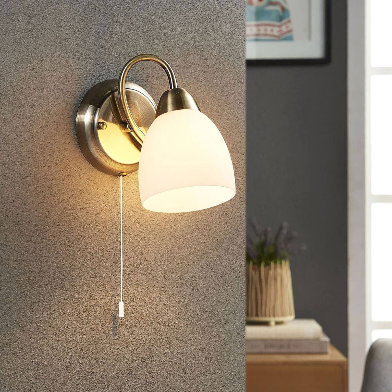 Lindby Wandleuchte Mael, Glas Bronze IP20, 1 x 40 W günstig online kaufen