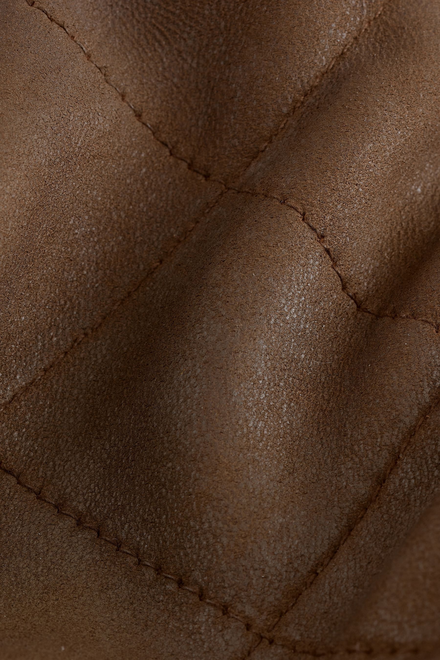Next Lederjacke Jacke aus Nubukleder mit Rautensteppung (1-St)