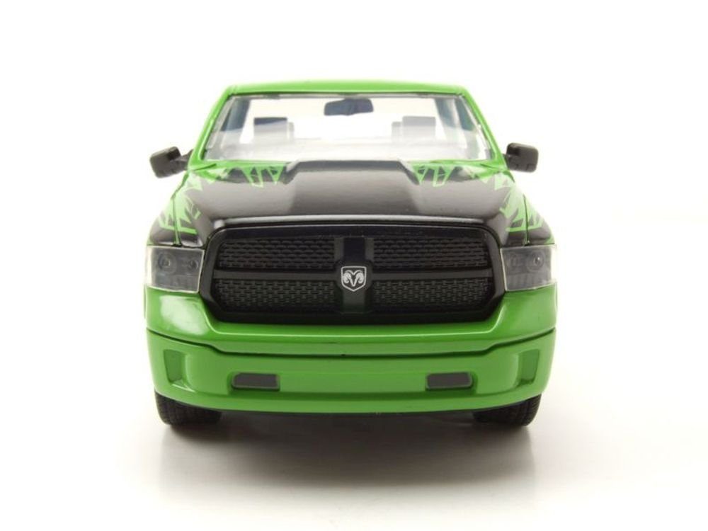 Pick 1500 JADA Modellauto 1:24 Figur mit 2014 Modellauto Up Jada, lila Maßstab 1:24 grün Ram Hulk