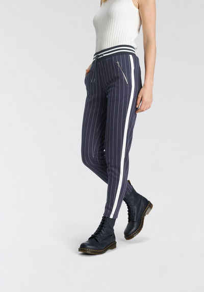 AJC Jogger Pants im trendigem Retro-Design