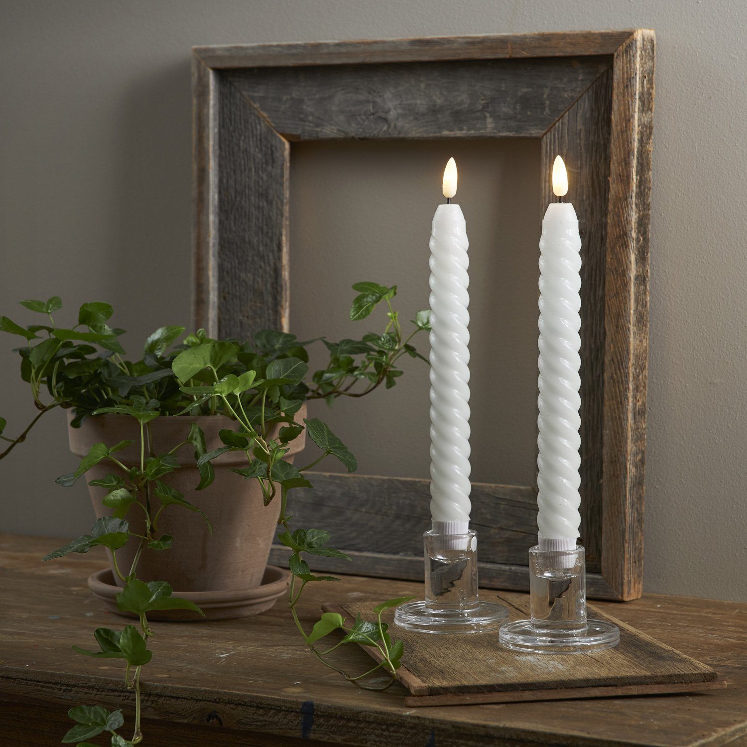 STAR TRADING LED-Kerze LED Stabkerzen Tafelkerzen Echtwachs flackernd H: 25 günstig online kaufen