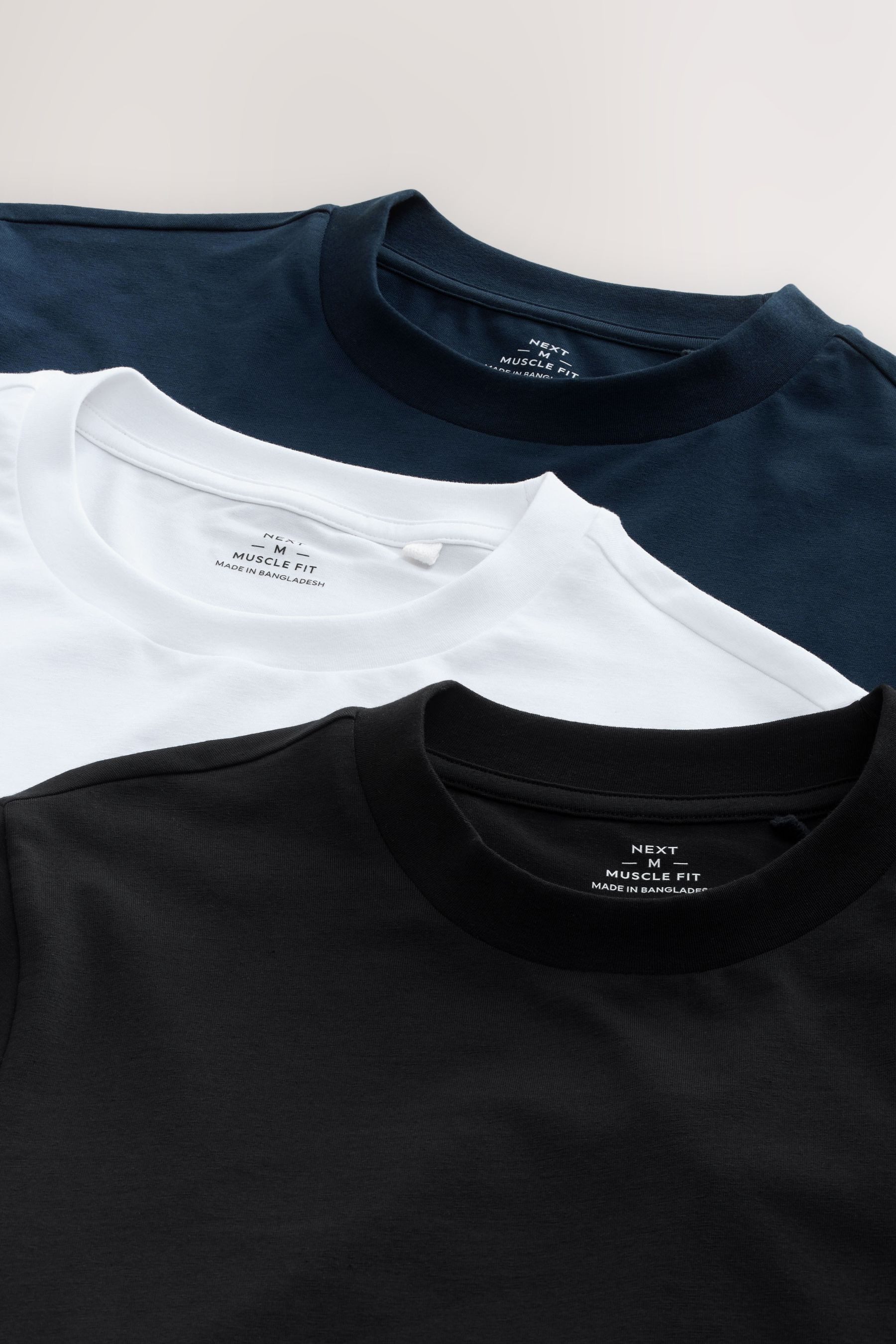 Next T-Shirt Muscle Fit T-Shirts im 3er-Pack (3-tlg)