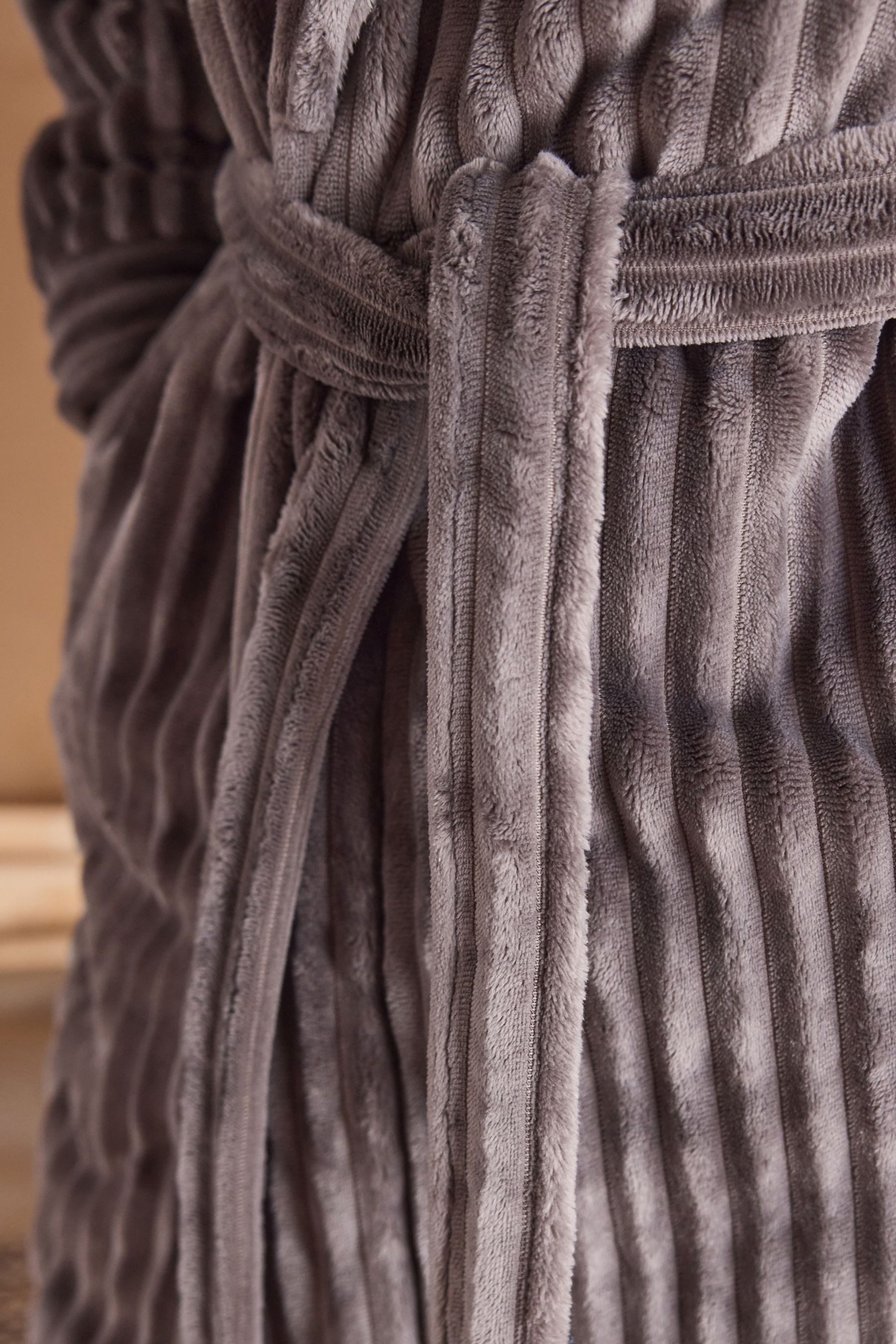 Next Herrenbademantel Morgenmantel mit gerippter Struktur, Polyester (recycelt), Polyester