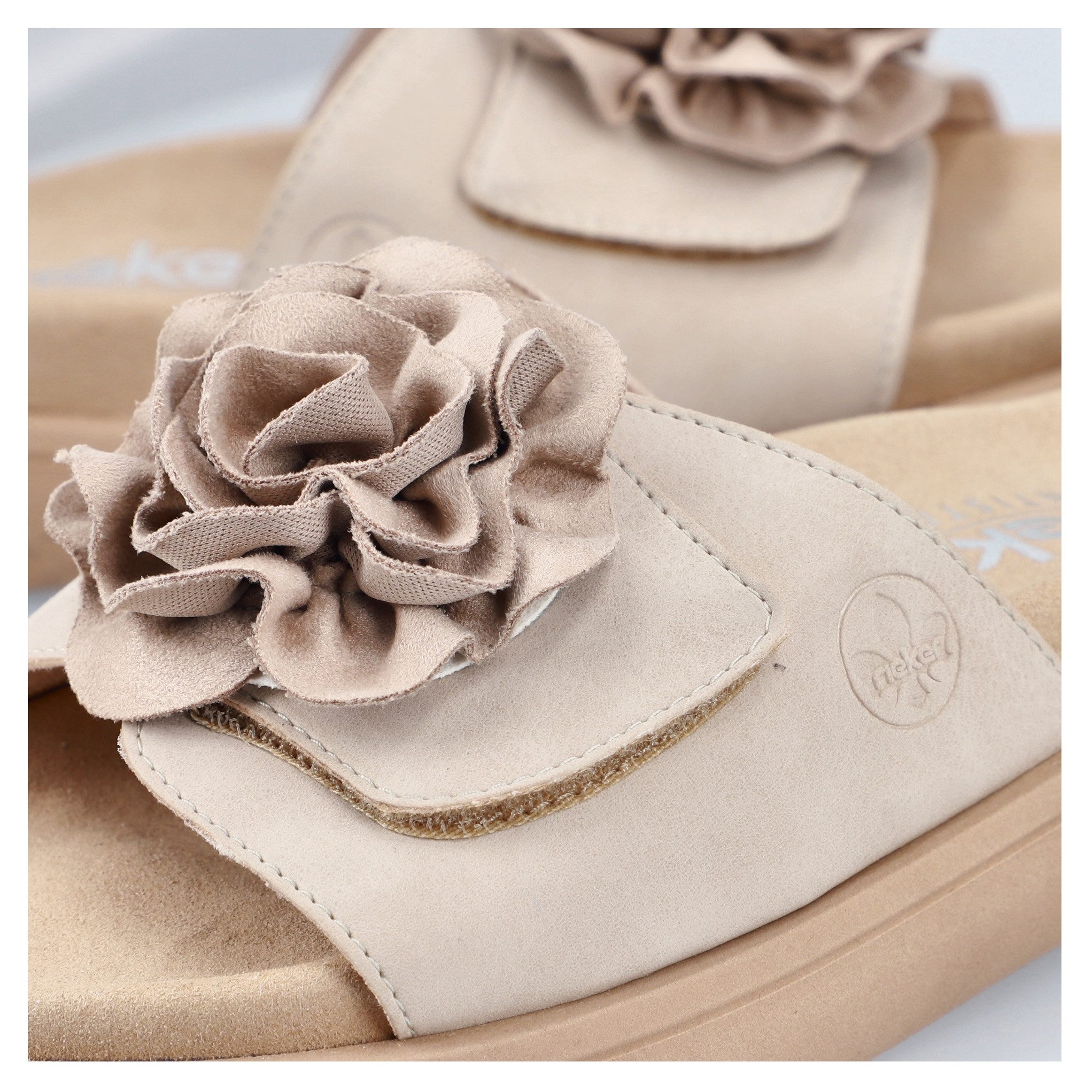 Rieker Pantolette Sommerschuh, Hausschuh, Strandschuh mit bequemem Fußbett