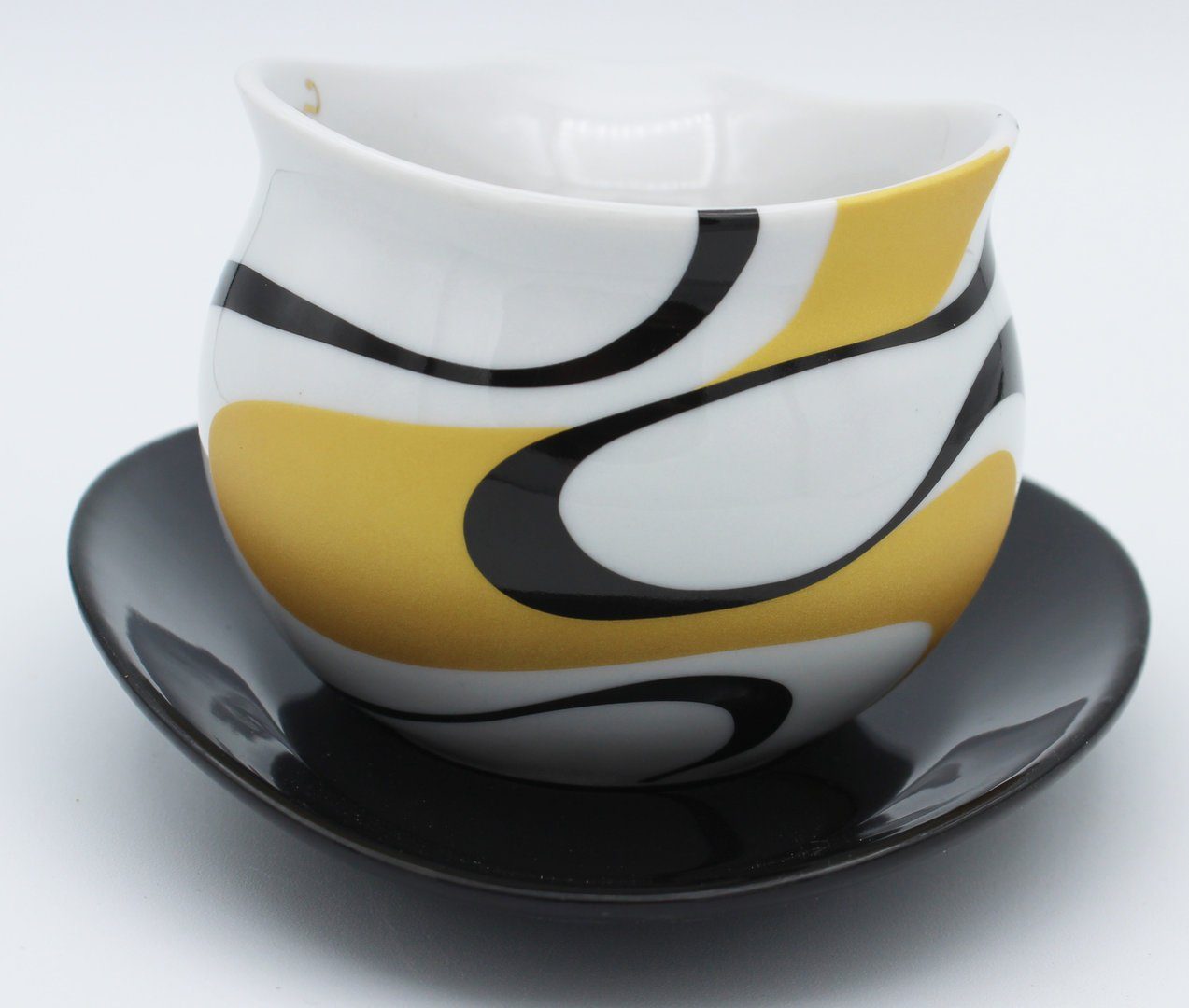 Colani Espressotasse Espressotasse mit Untertasse Groß für doppelten Espresso 80ml, 2-tlg., Porzellan, 2-teilig