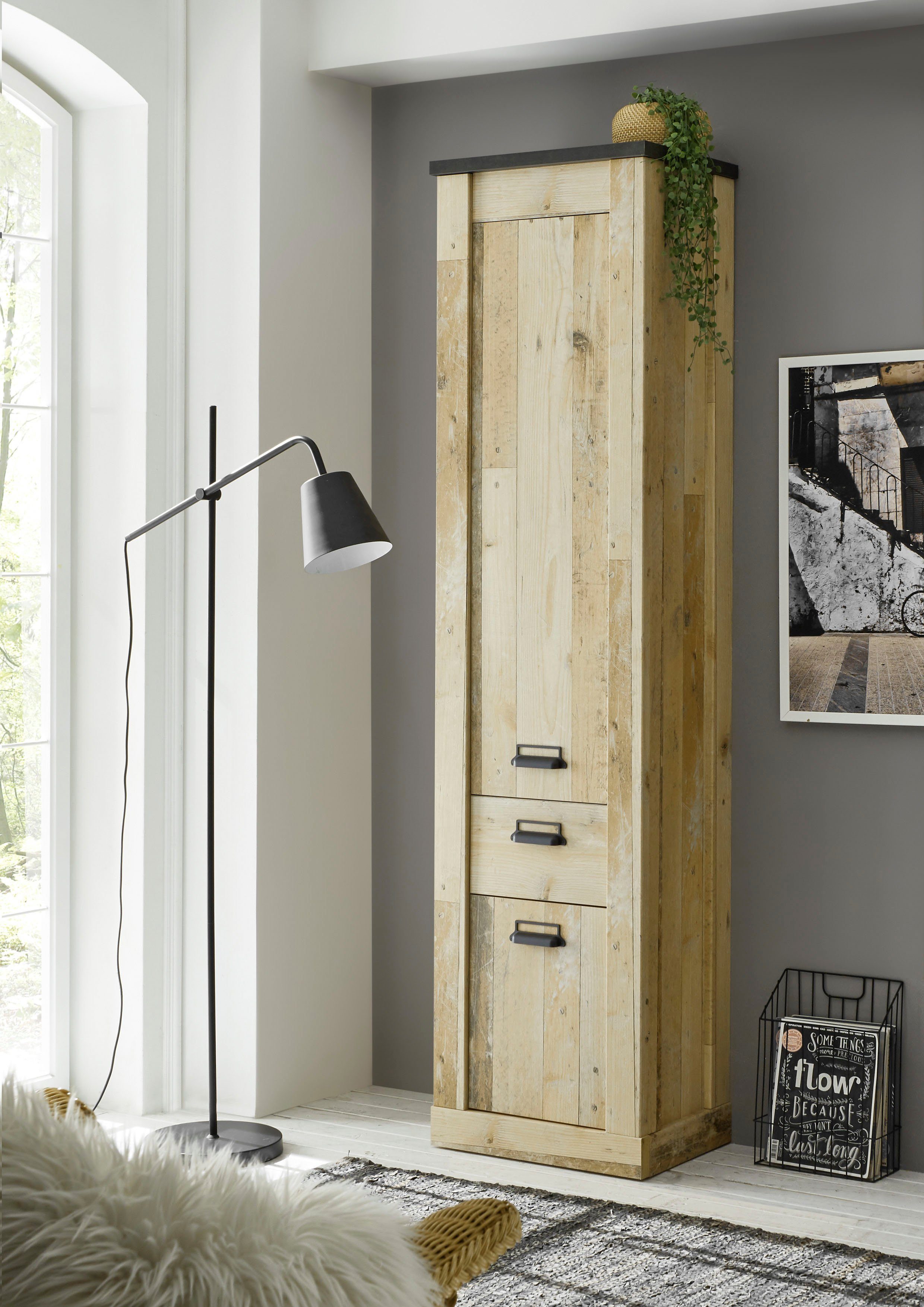 Home affaire Stauraumschrank SHERWOOD in modernem Holz Dekor, mit Apothekergriffen aus Metall, Höhe 201 cm
