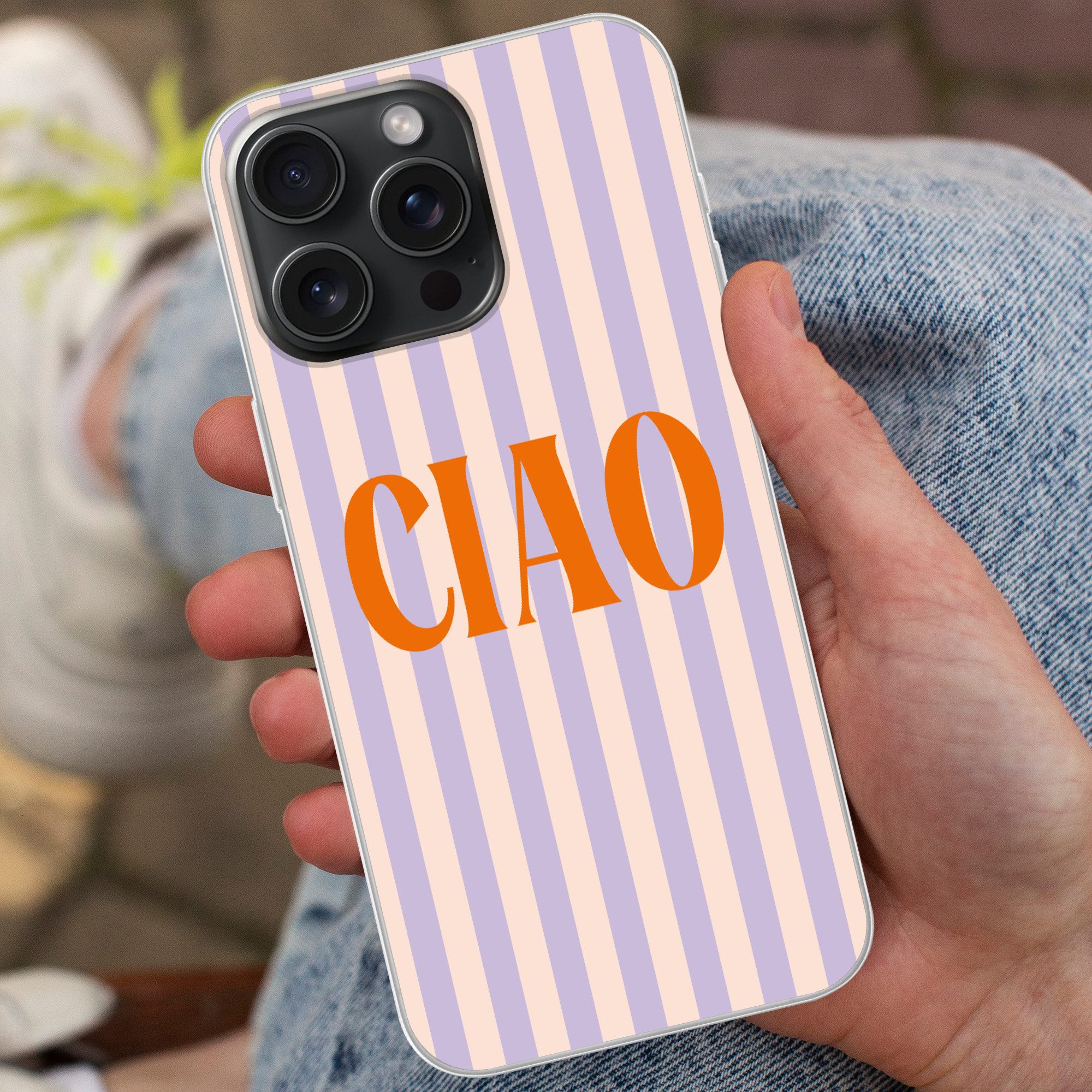 MuchoWow Handyhülle für Apple iPhone 15 Pro Max Ciao - Zitat - Pastell - Streifen, Smartphone-Bumper, Print, Handy Schutzhülle Dünn