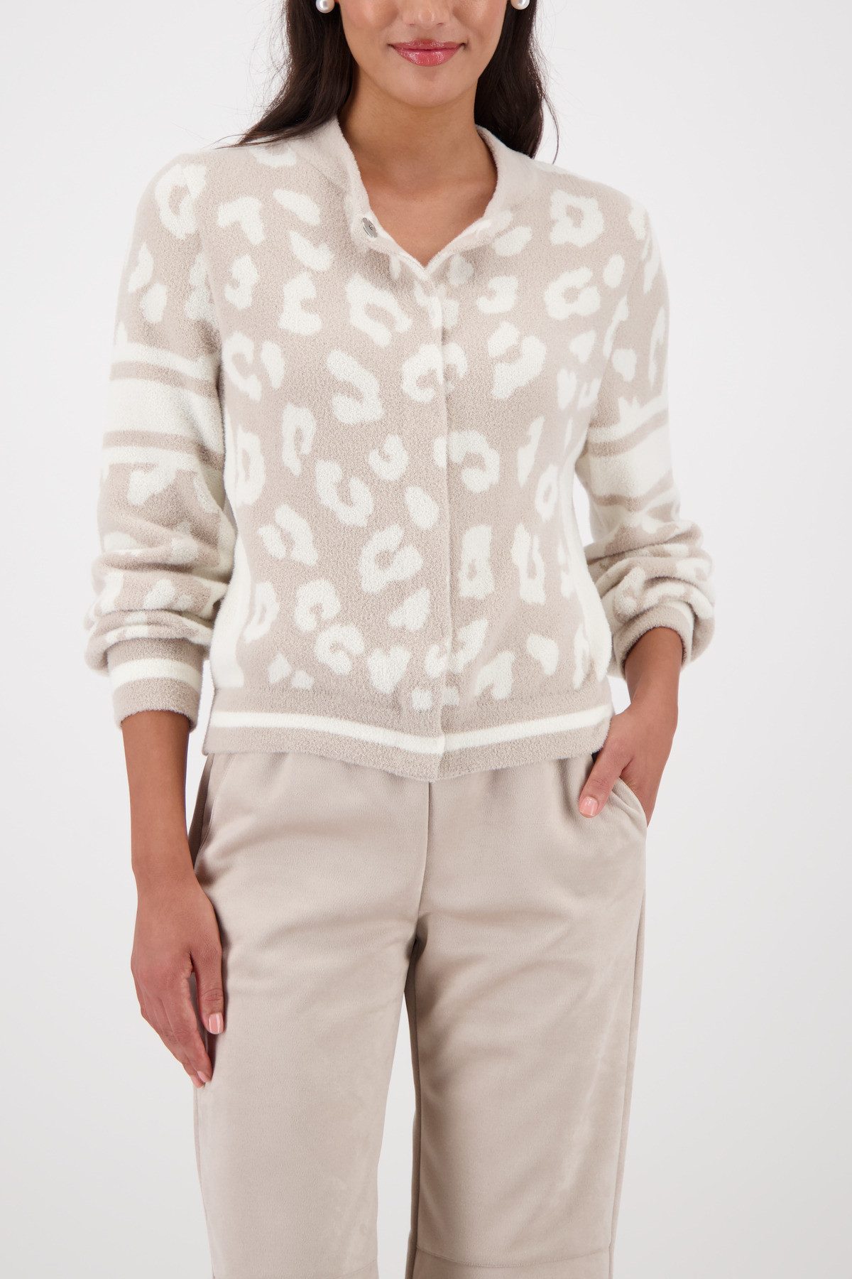 Monari Strickjacke Jacke Strickjacke Leo Regular fit mit Rundhalsausschnitt günstig online kaufen