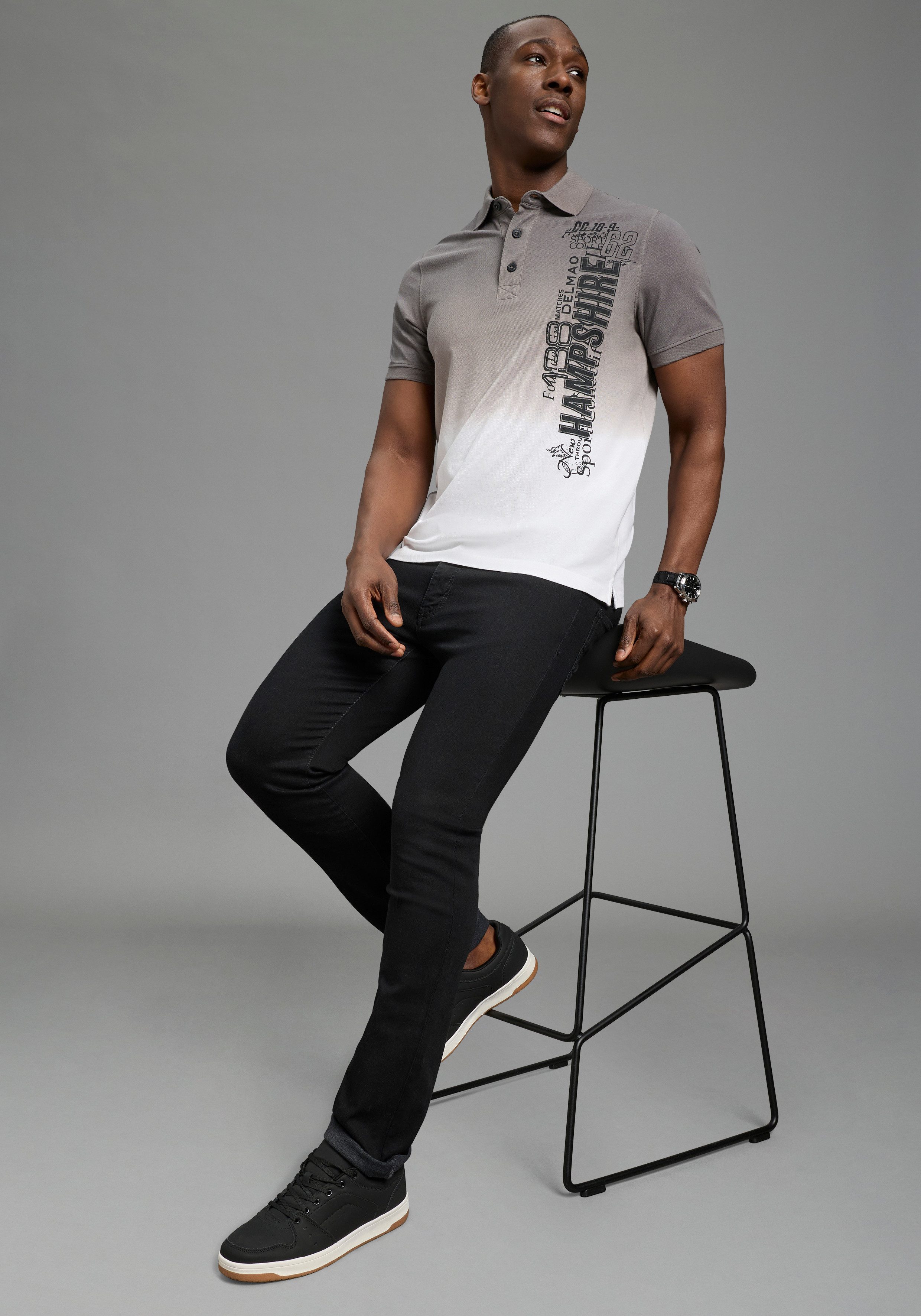 DELMAO Poloshirt kurzärmelig, lässiges Batikmuster, Polokragen – Bild 5 von 5