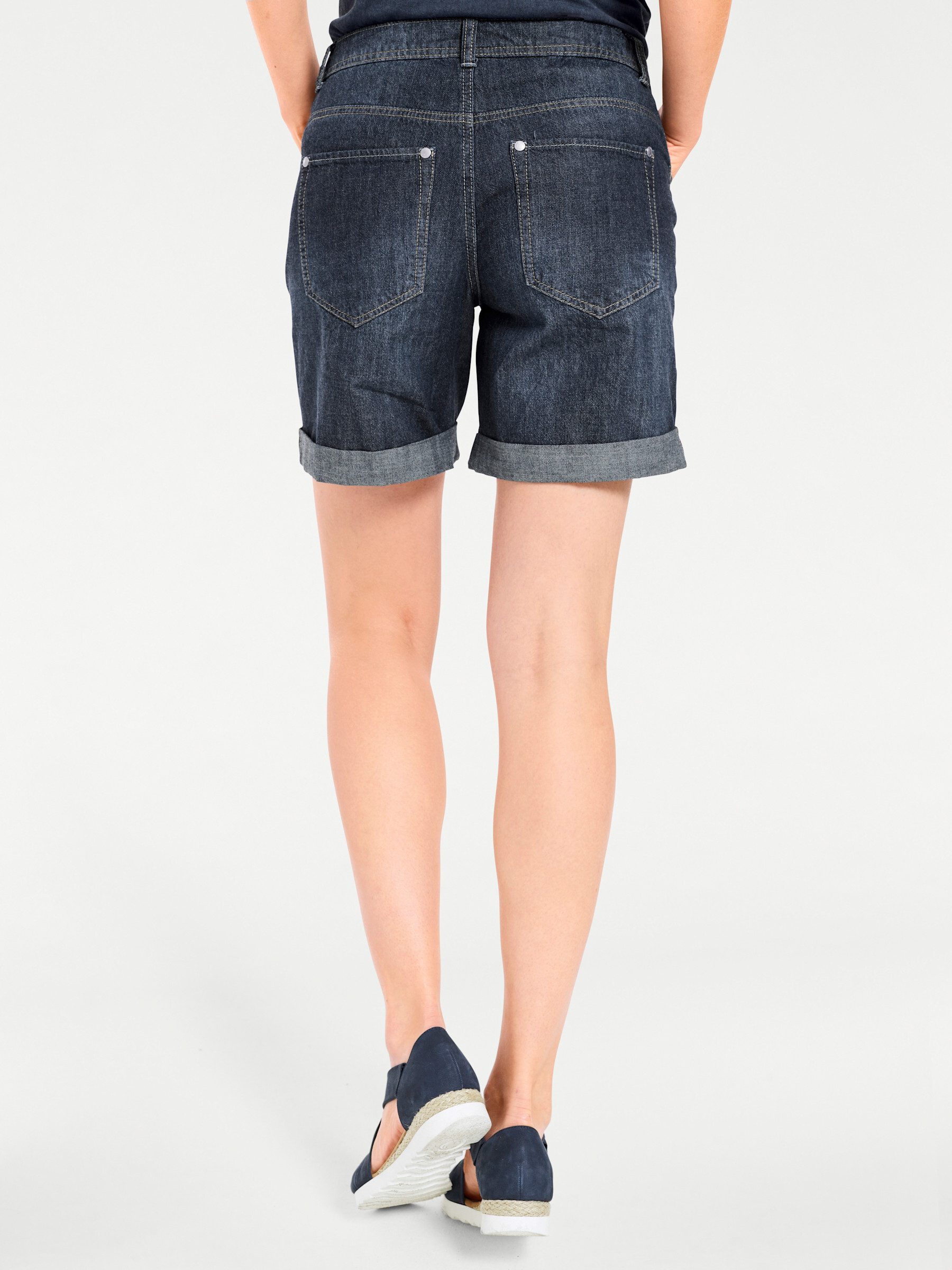 heine Bequeme Jeans Jeans-Shorts leicht vertieft