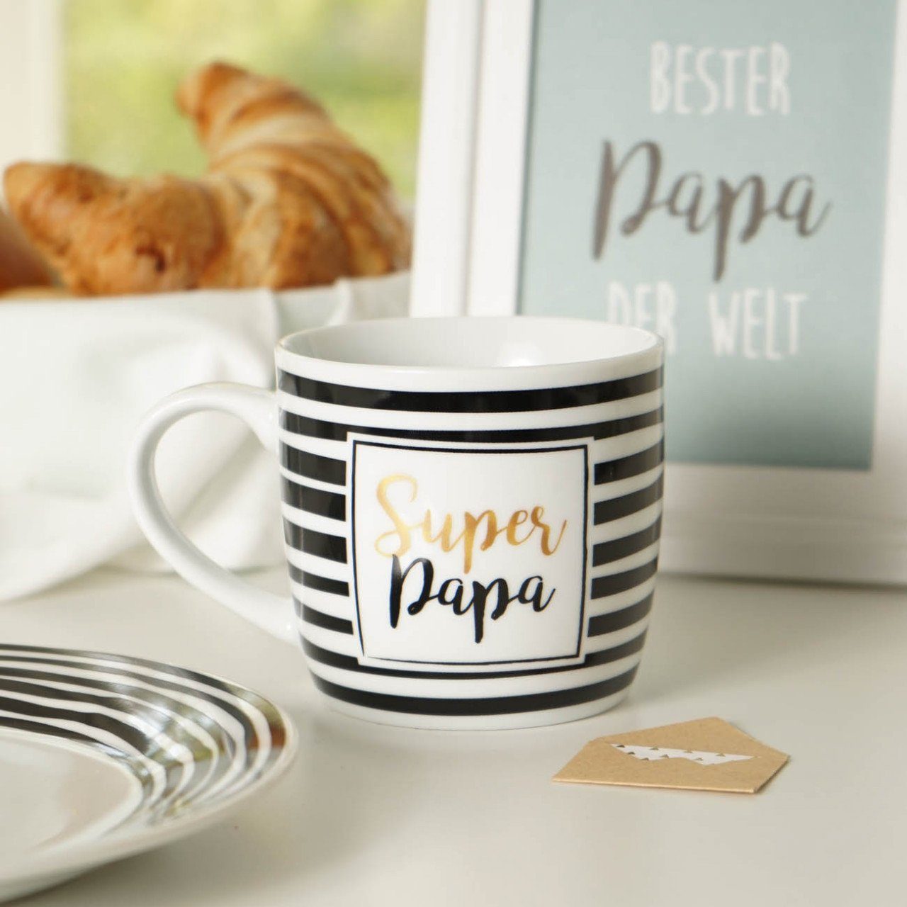 Geda Labels GmbH Tasse Super Papa Streifen, 1-tlg., Porzellan, Schwarz, 300 ml, spülmaschinengeeignet