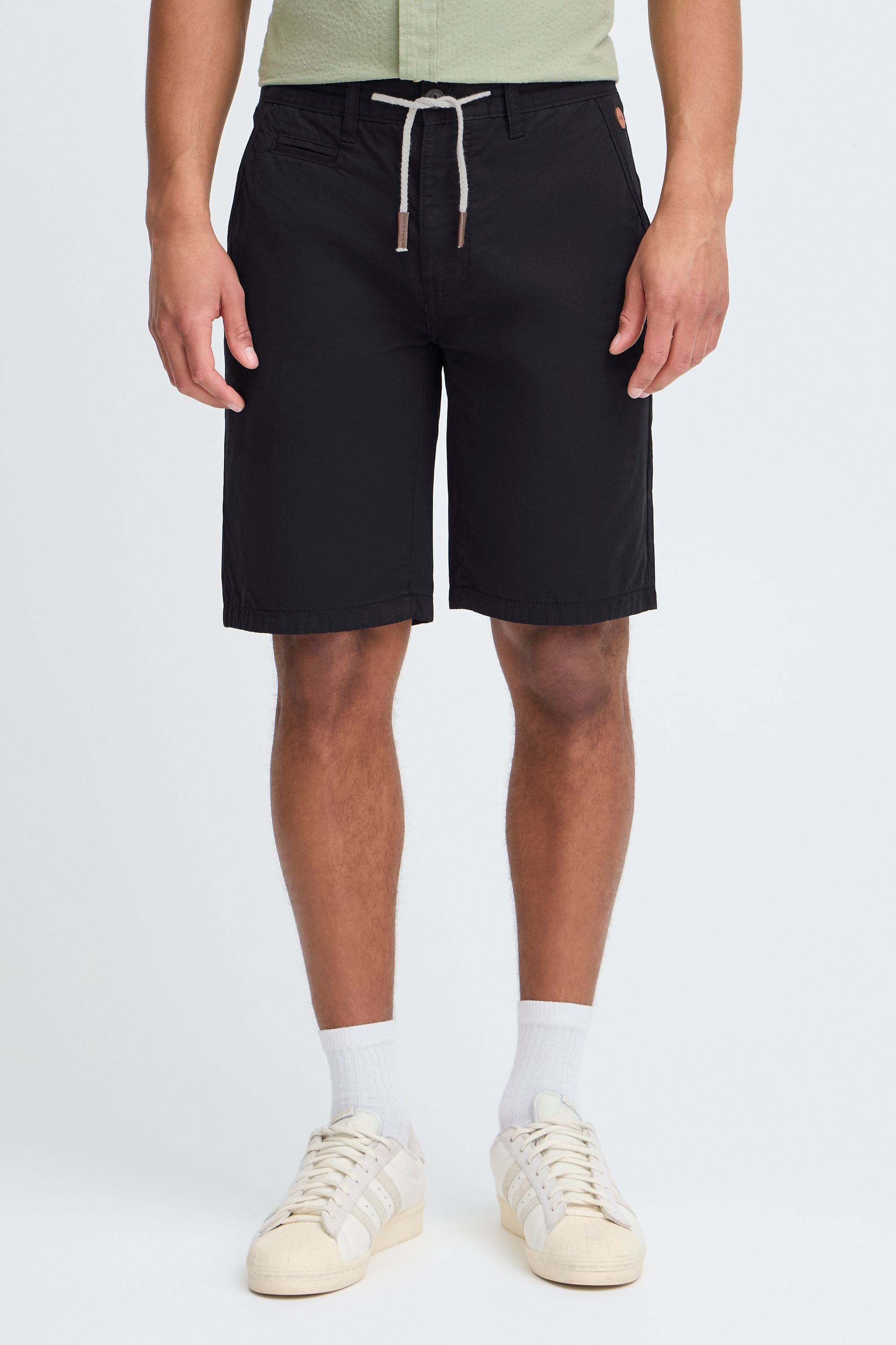 Blend Chinoshorts BHKaito Chino Shorts mit weißen Kontrastkordeln